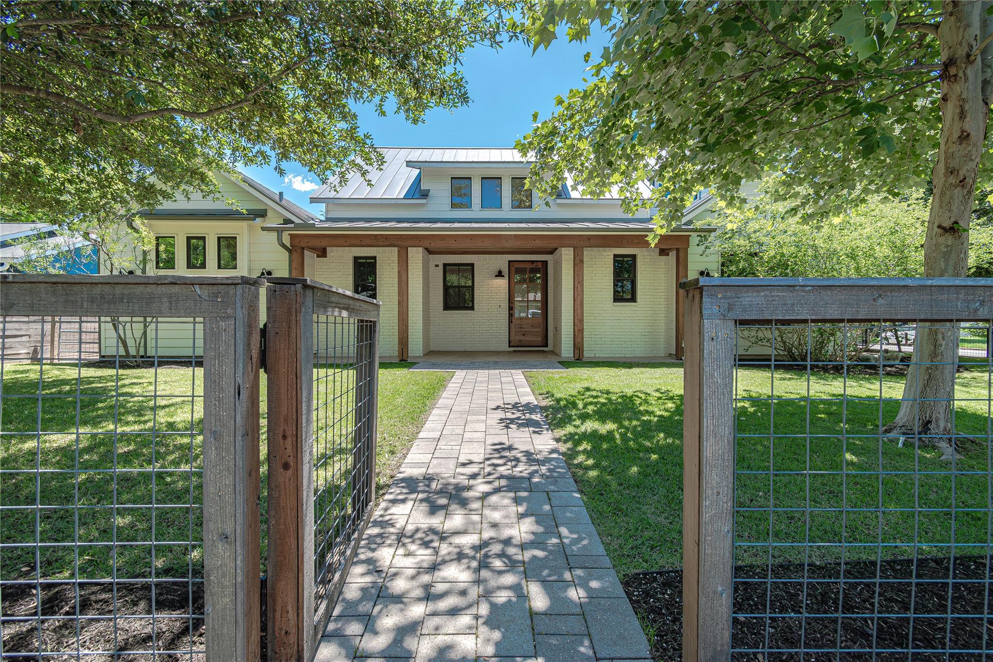 5805  Chesterfield Ave, Austin, TX 78752 — photo 1