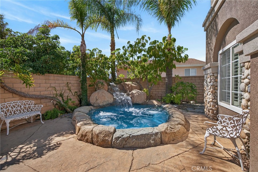 879 Derby, Corona, CA 92882 — photo 1