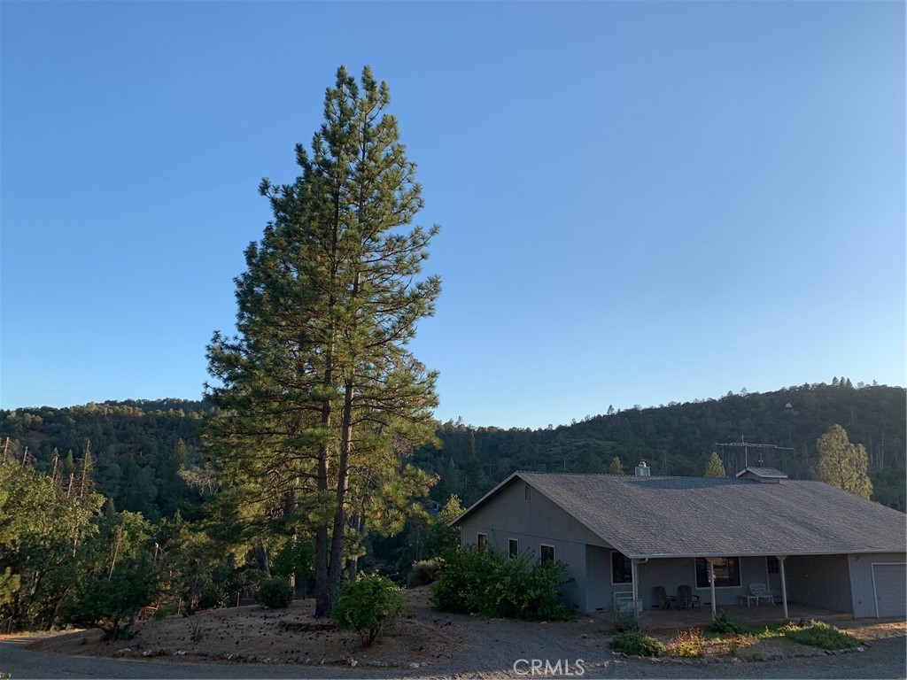 5636 E Whitlock, Mariposa, CA 95338 — photo 1