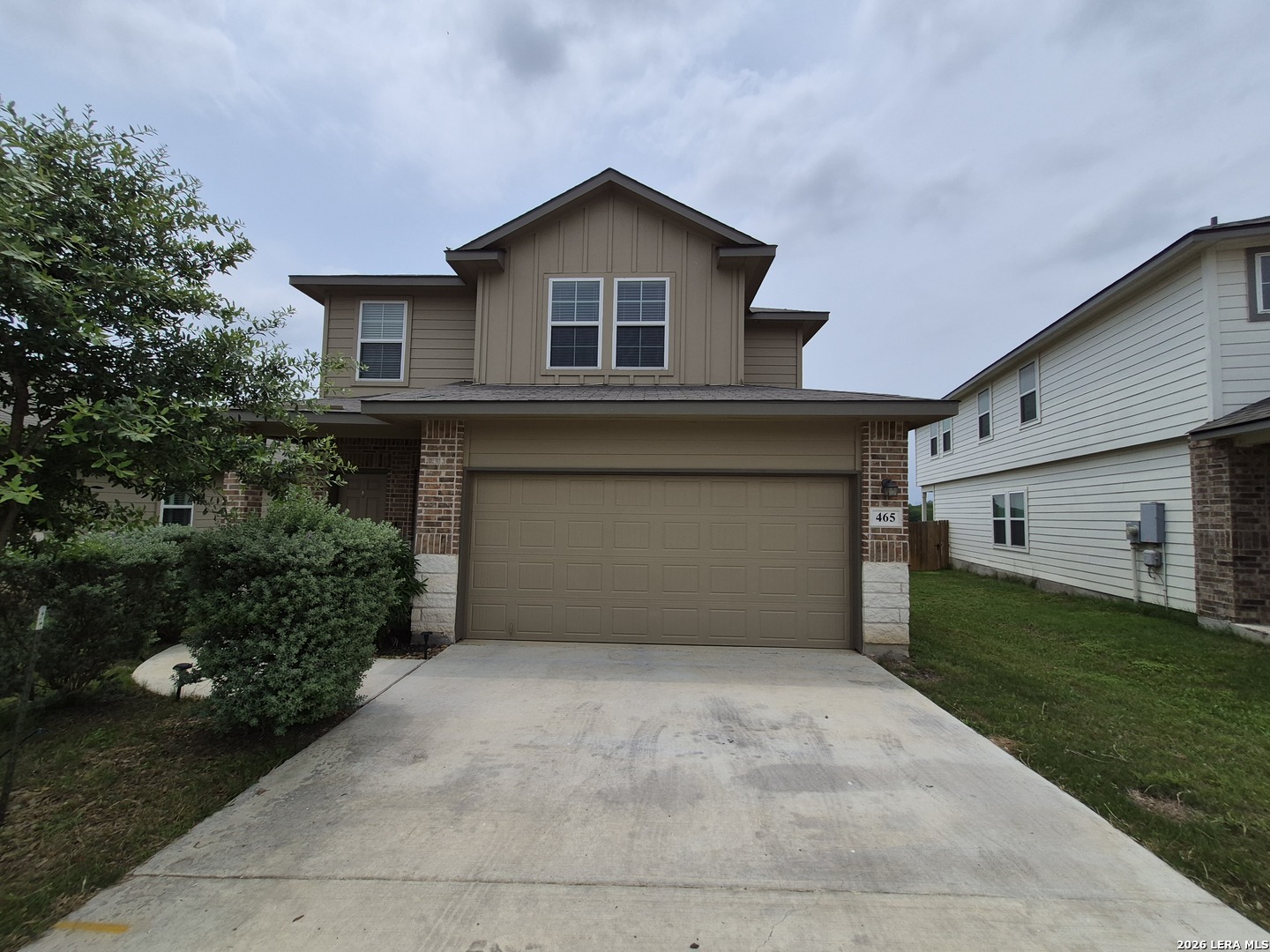 465 MIDDLE GREEN LOOP, Floresville, TX 78114 — photo 1