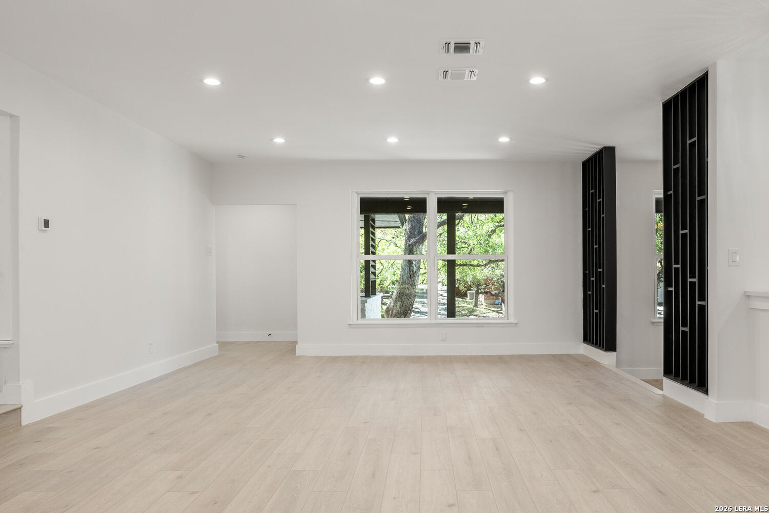 423 Fantasia, , 78216 — photo 1