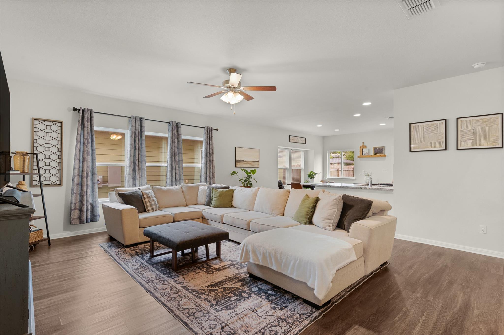 925 Stampede, San Marcos, TX 78666 — photo 1