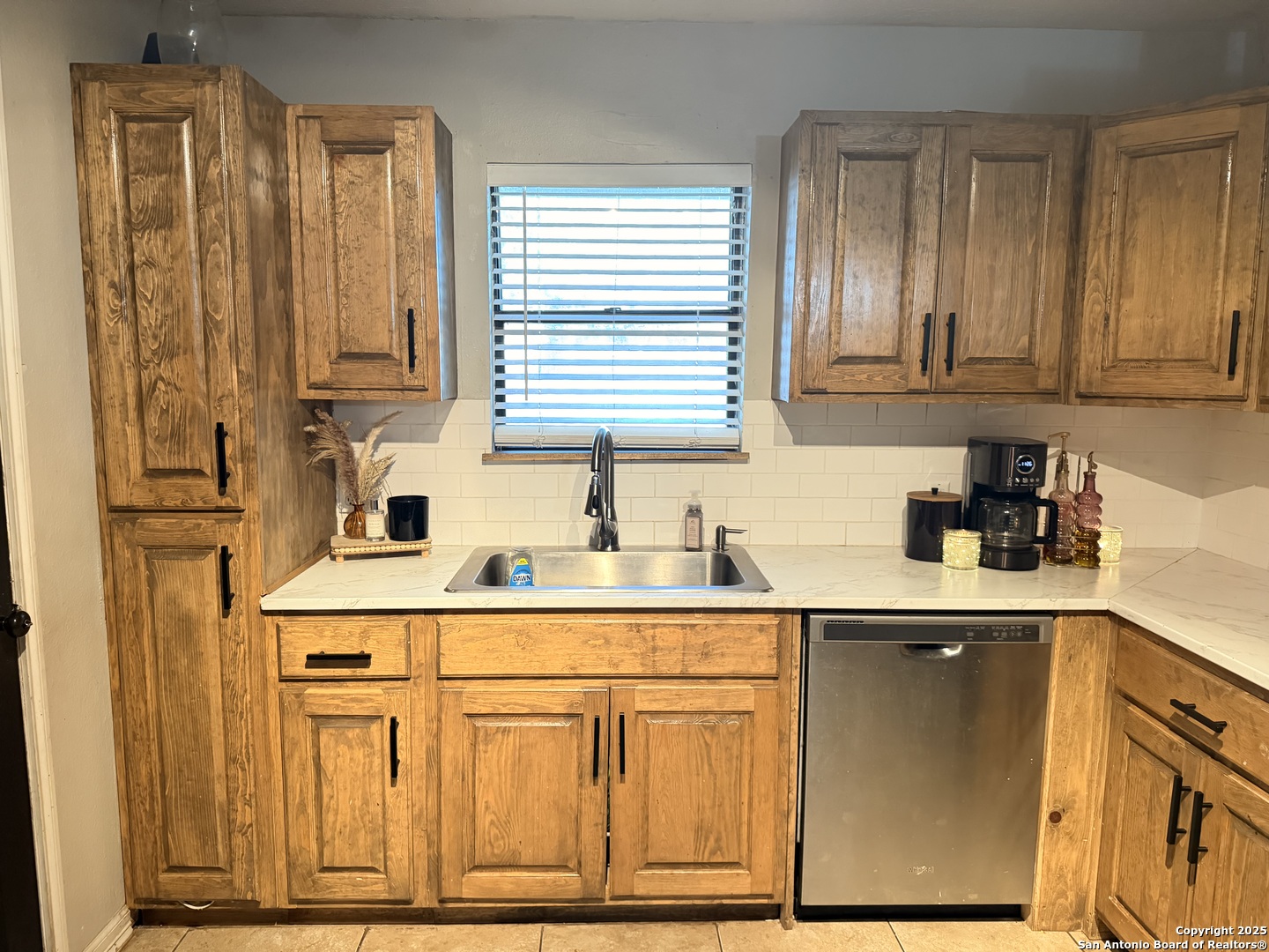 902 Flournoy, , 78102 — photo 1