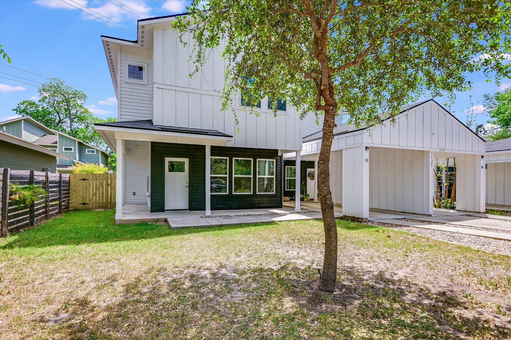 1121 Walton, Austin, TX 78721 — photo 1