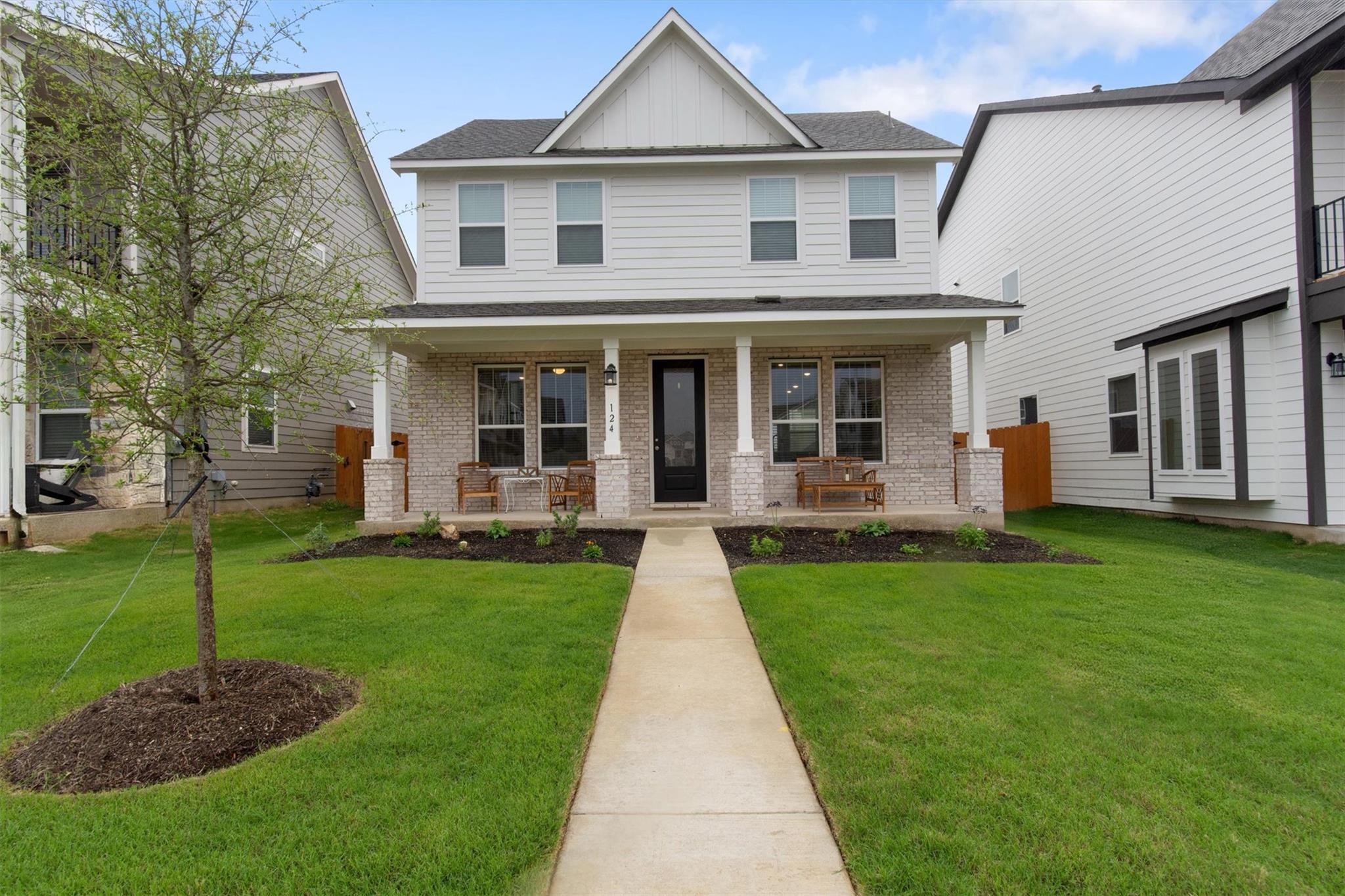 124 Barret, Liberty Hill, TX 78642 — photo 1