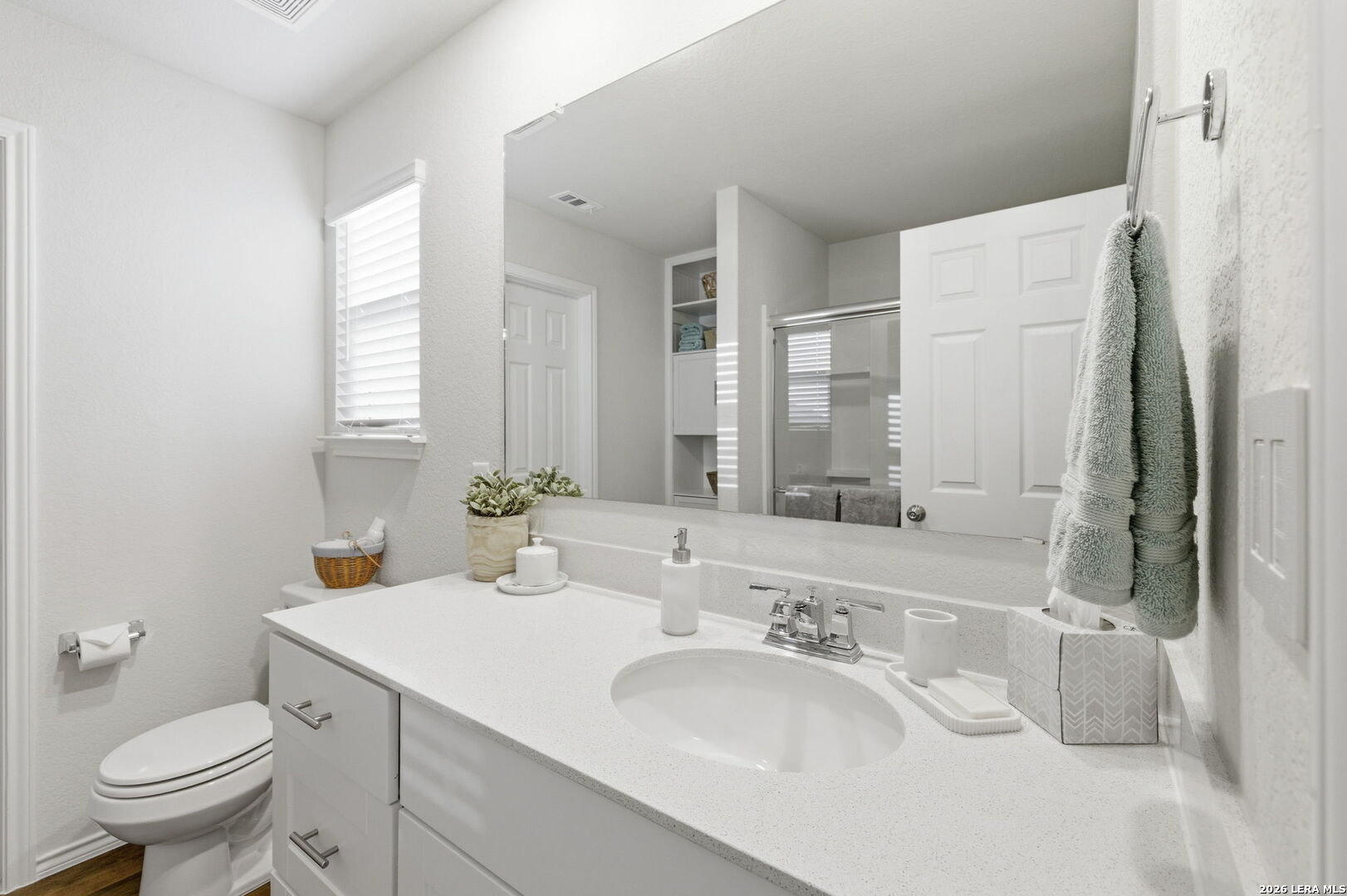 6622 Turnpike, ,  78109 — photo 1
