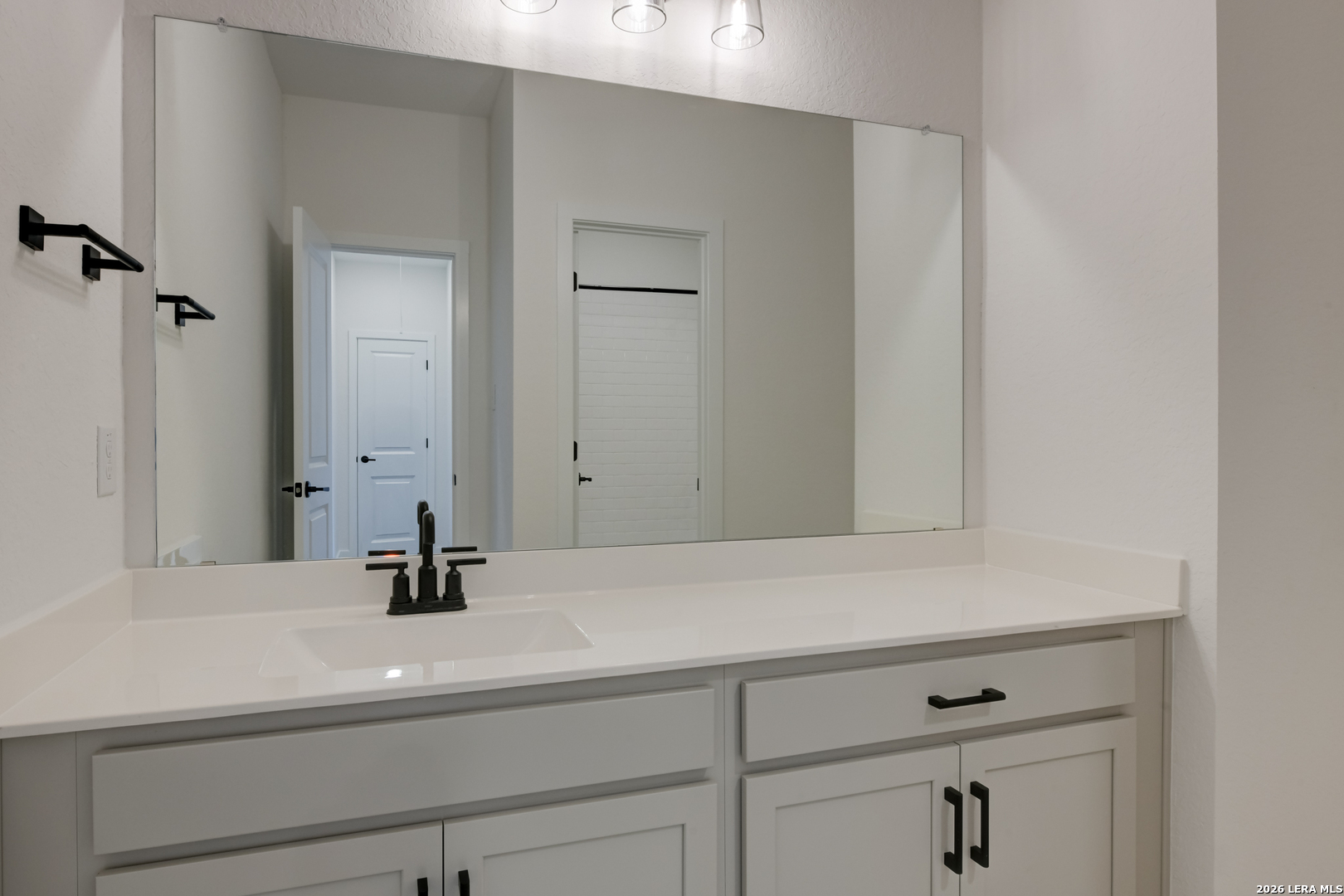 181 Heidi Hill, ,  78009 — photo 1