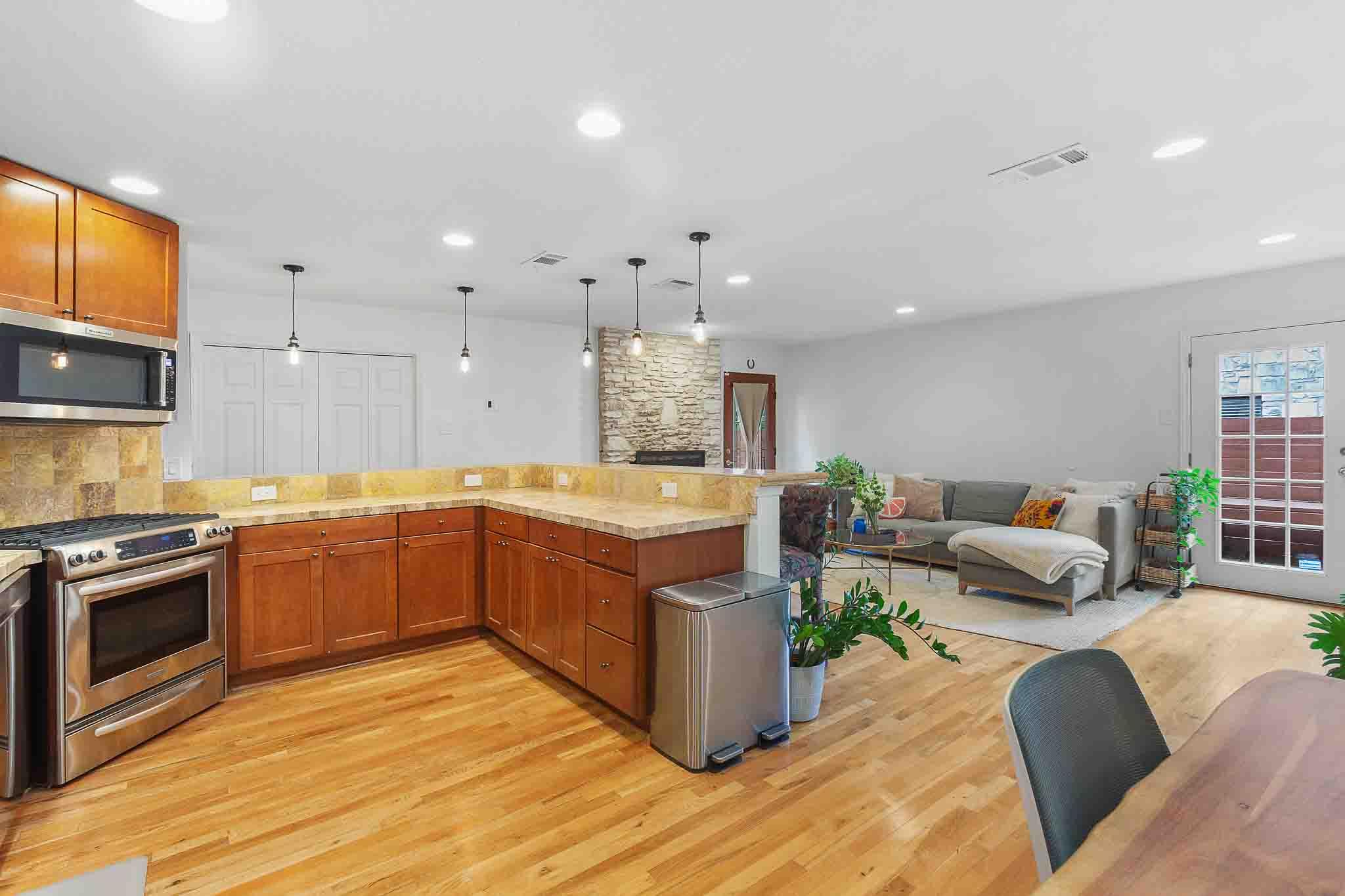 2011 Meadowridge, Austin, TX 78704 — photo 1
