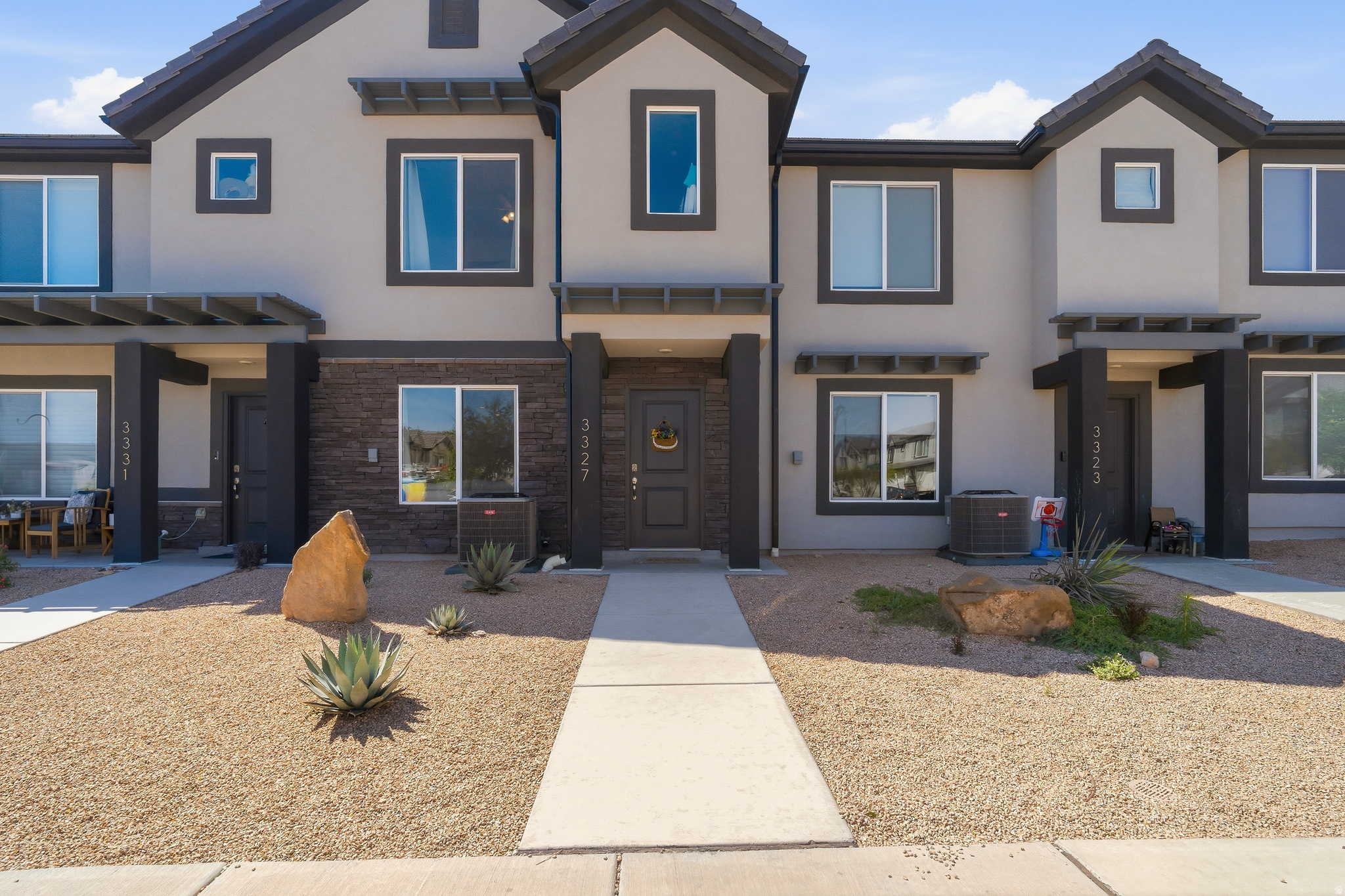 3327 E ELKHORN LN, Washington, UT 84780 — photo 1