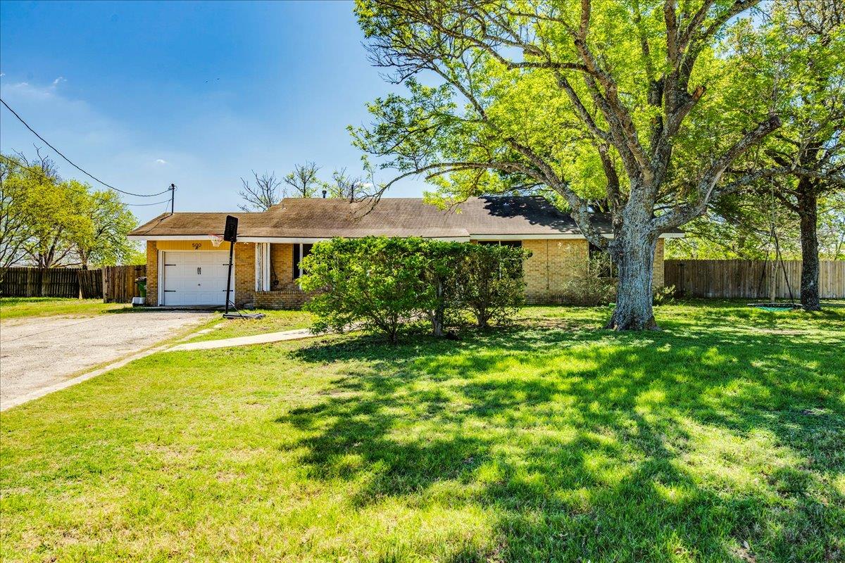 500 Blackjack, Lockhart, TX 78644 — photo 1