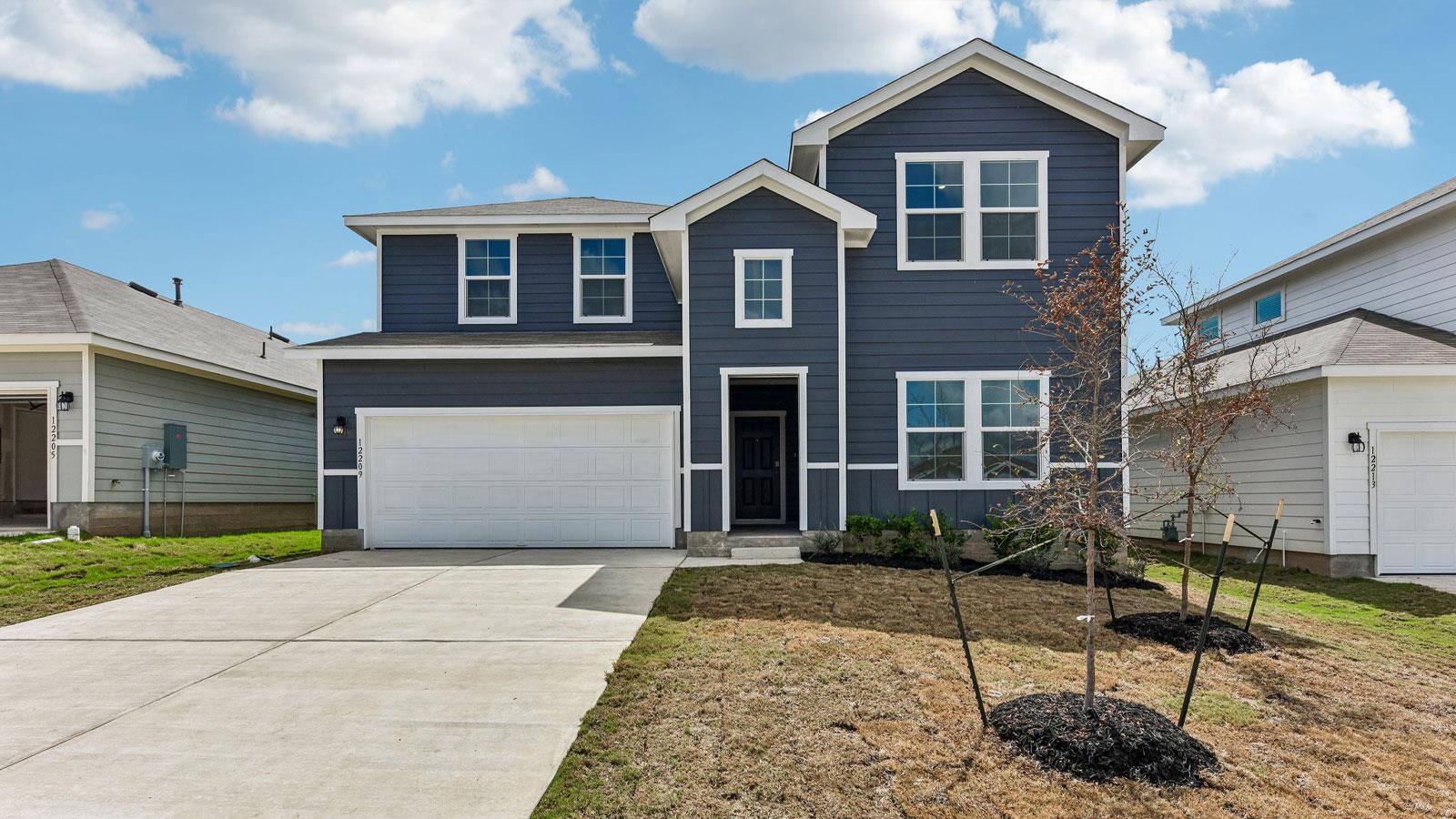 12209 Silverton Tree, Mustang Ridge, TX 78610 — photo 1