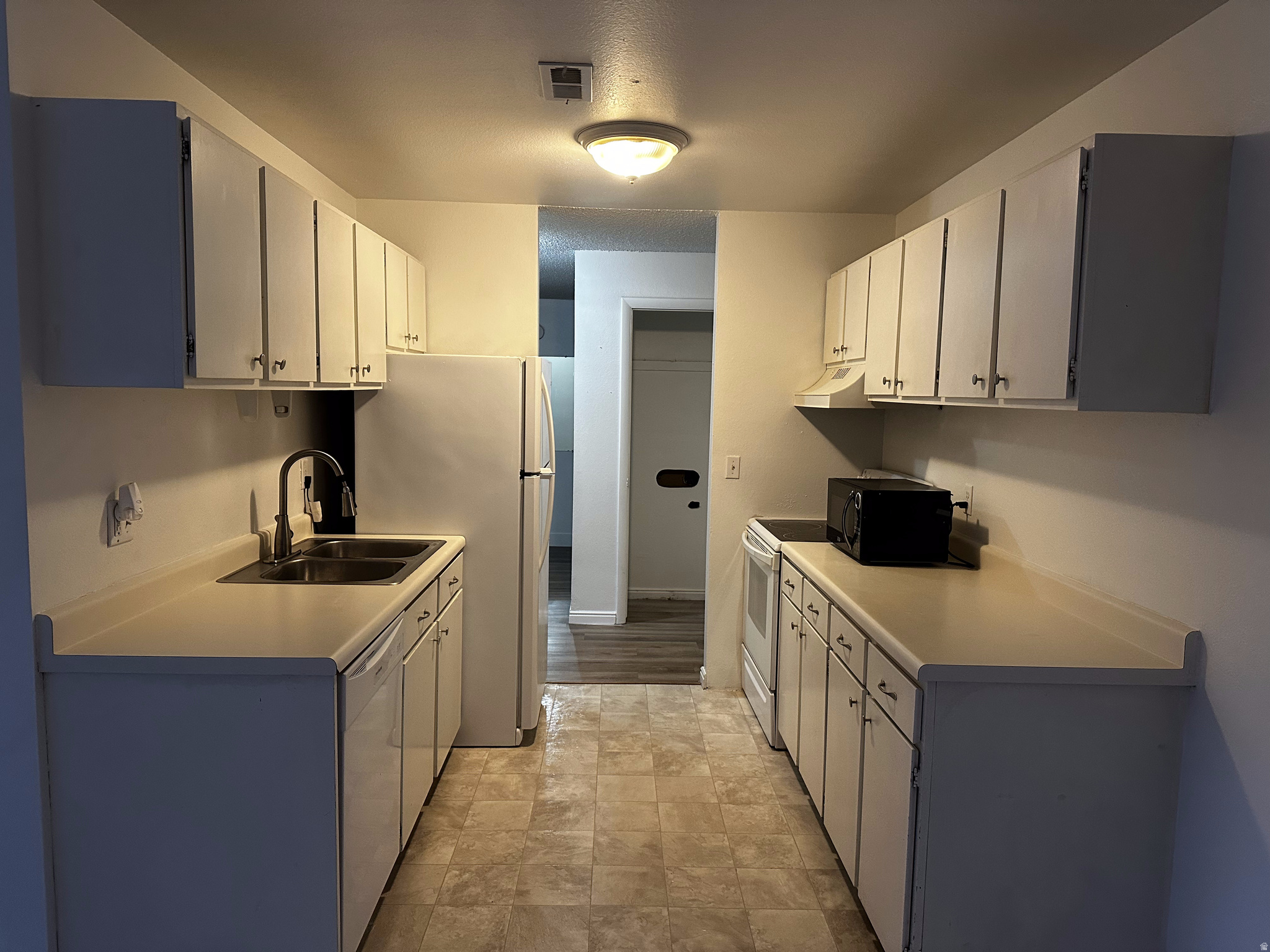 1860 W 500 ST #C-15, Salt Lake City, UT 84116 — photo 1