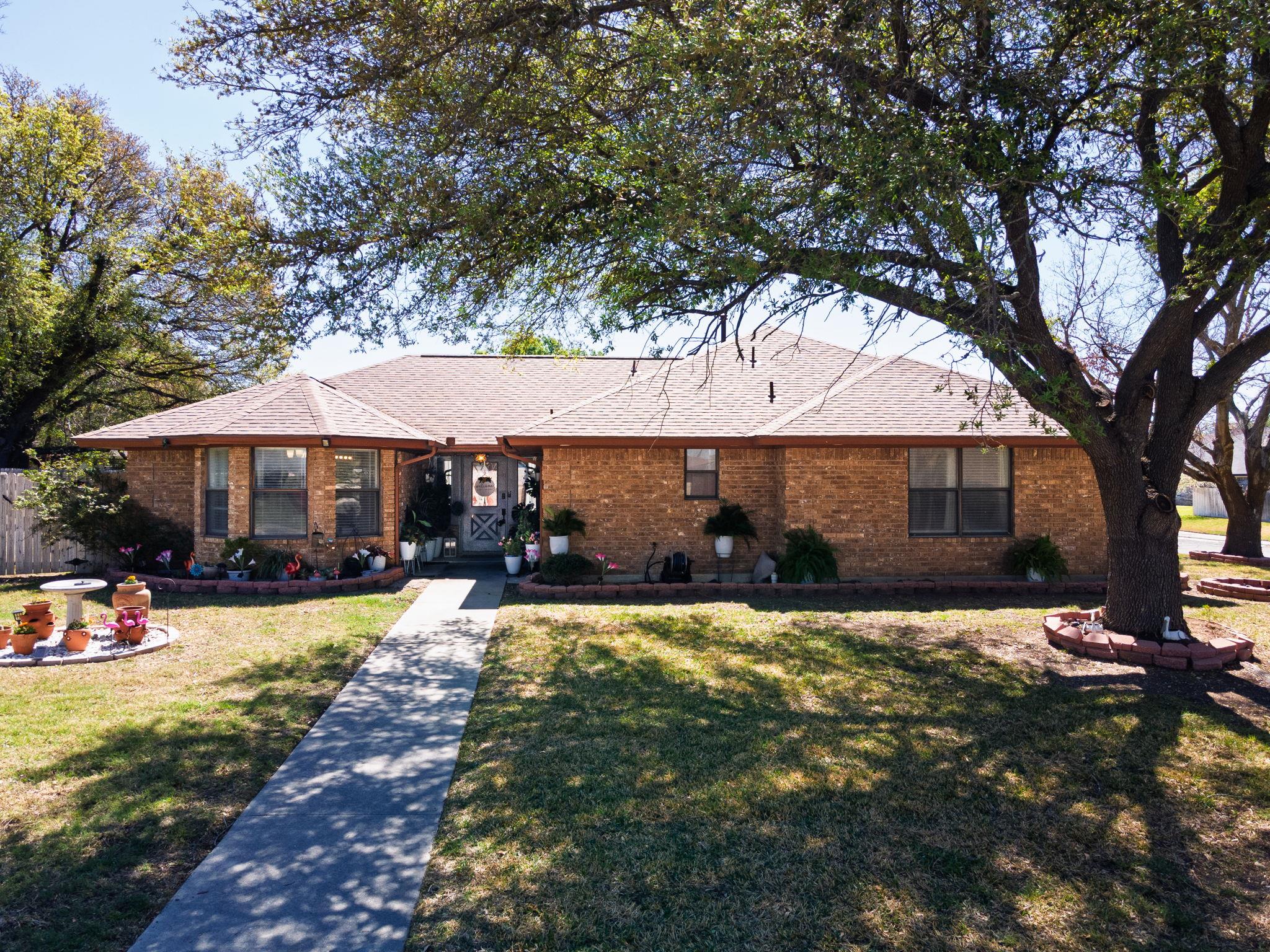 1402 Hawk, Copperas Cove, TX 76522 — photo 1