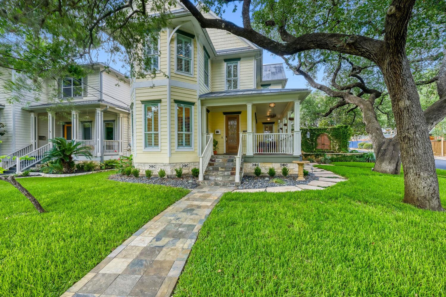 2390 8th, Austin, TX 78703 — photo 1