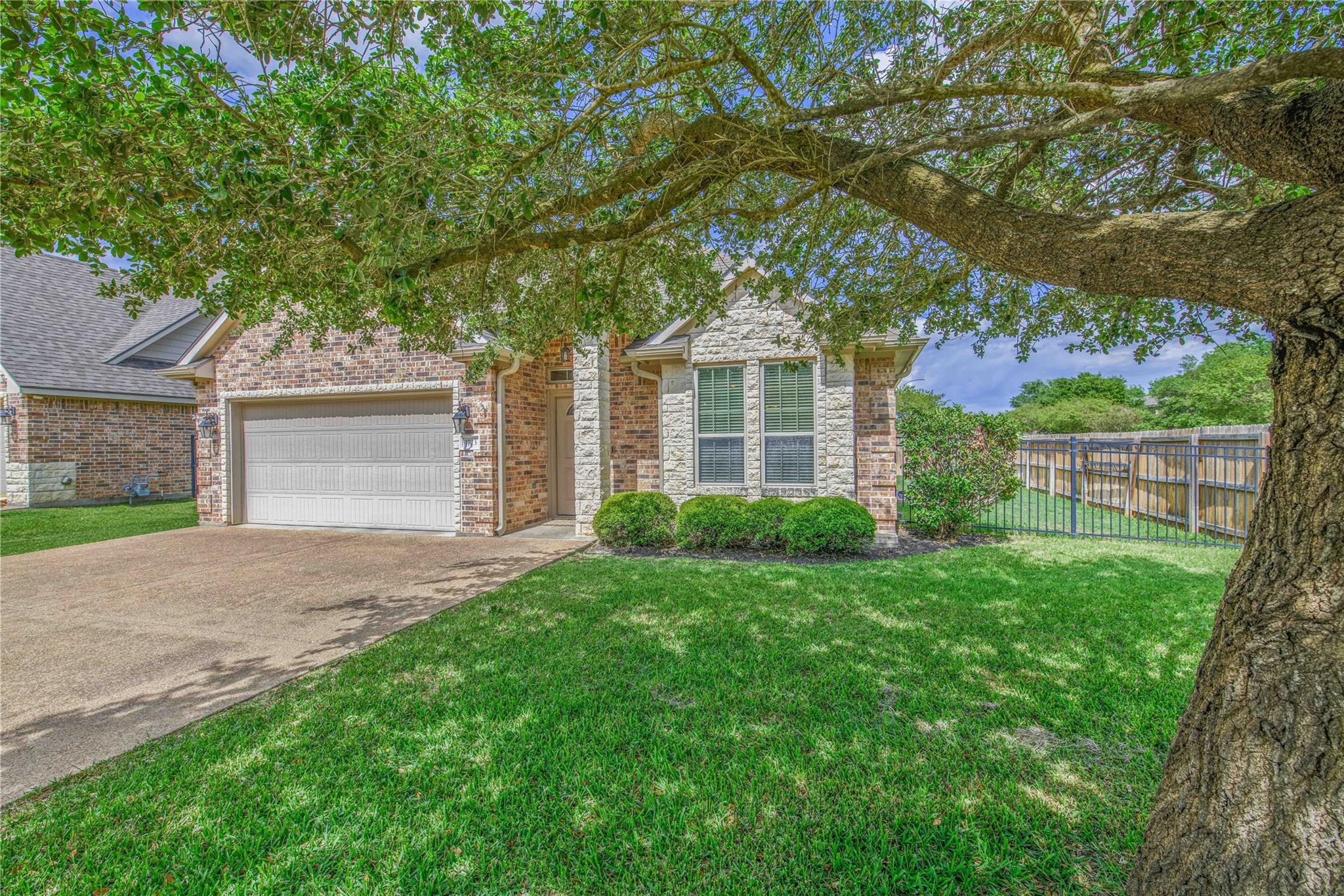 1723 Creekside, College Station, TX 77845 — photo 1