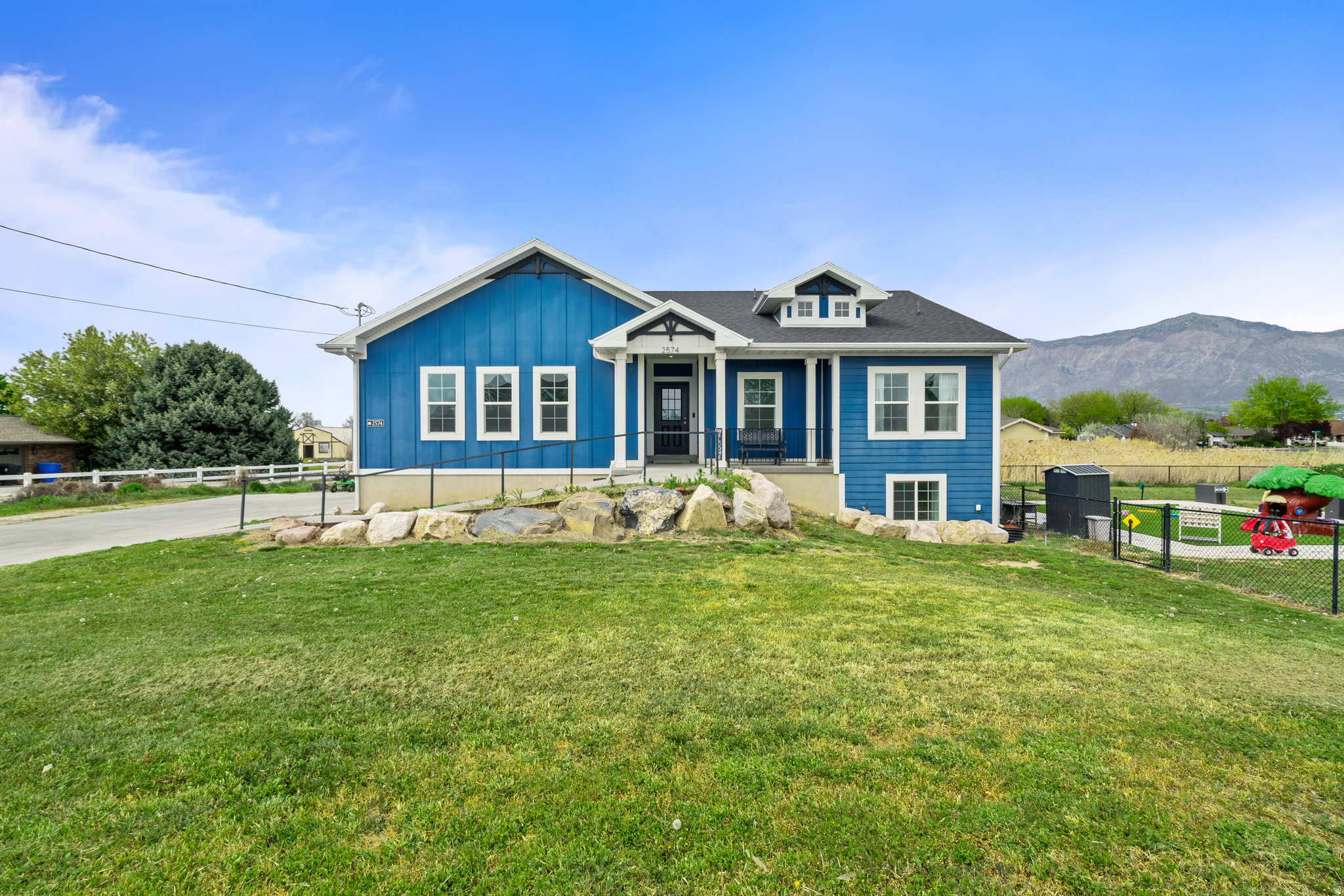 2574 W 1900 N, Farr West, UT 84404 — photo 1
