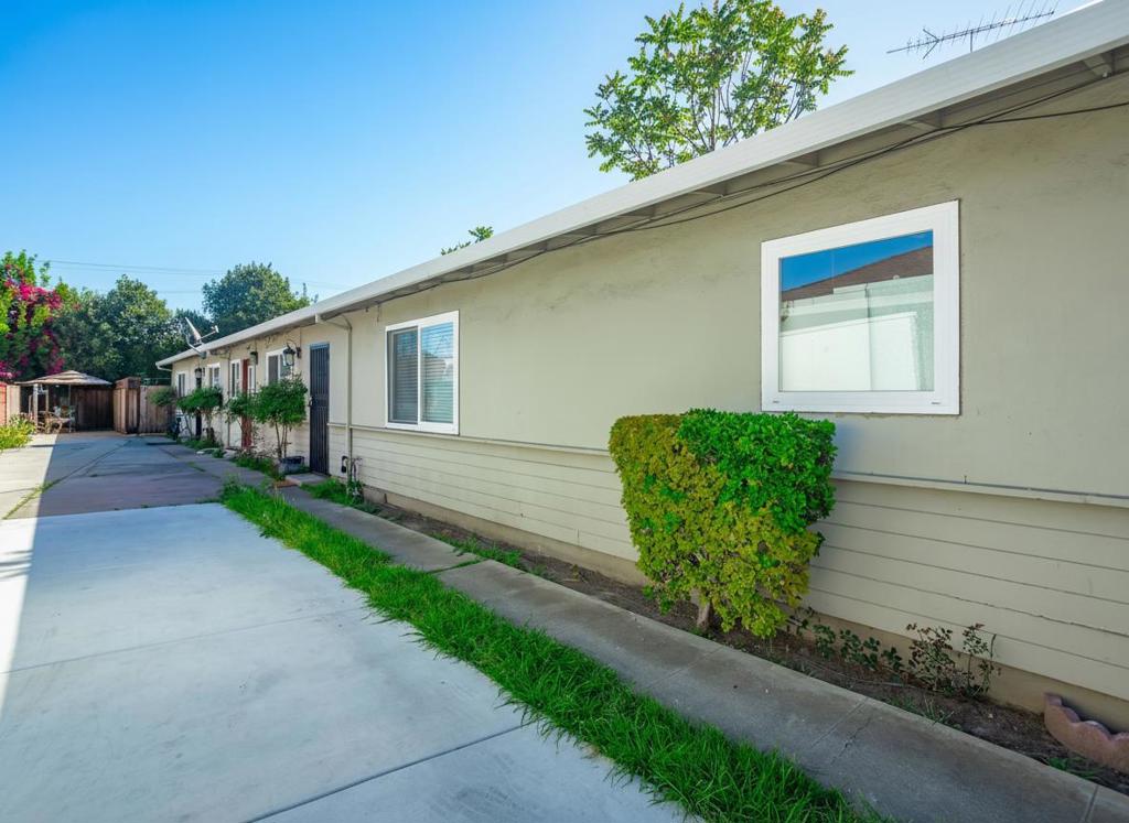 1120 Locust Street, San Jose, CA 95110 — photo 1