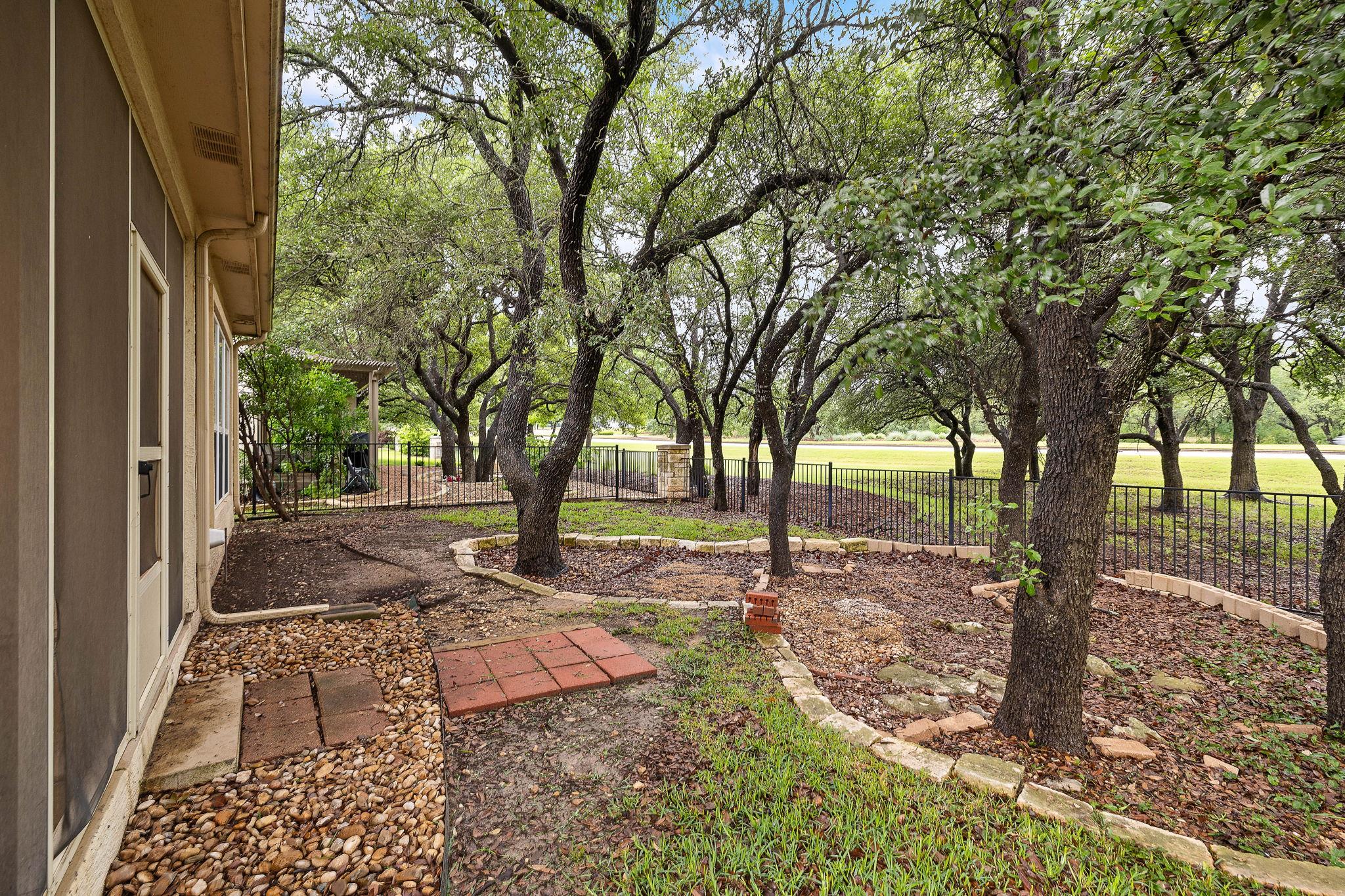 108  Farm Hill Dr, Georgetown, TX 78633 — photo 1