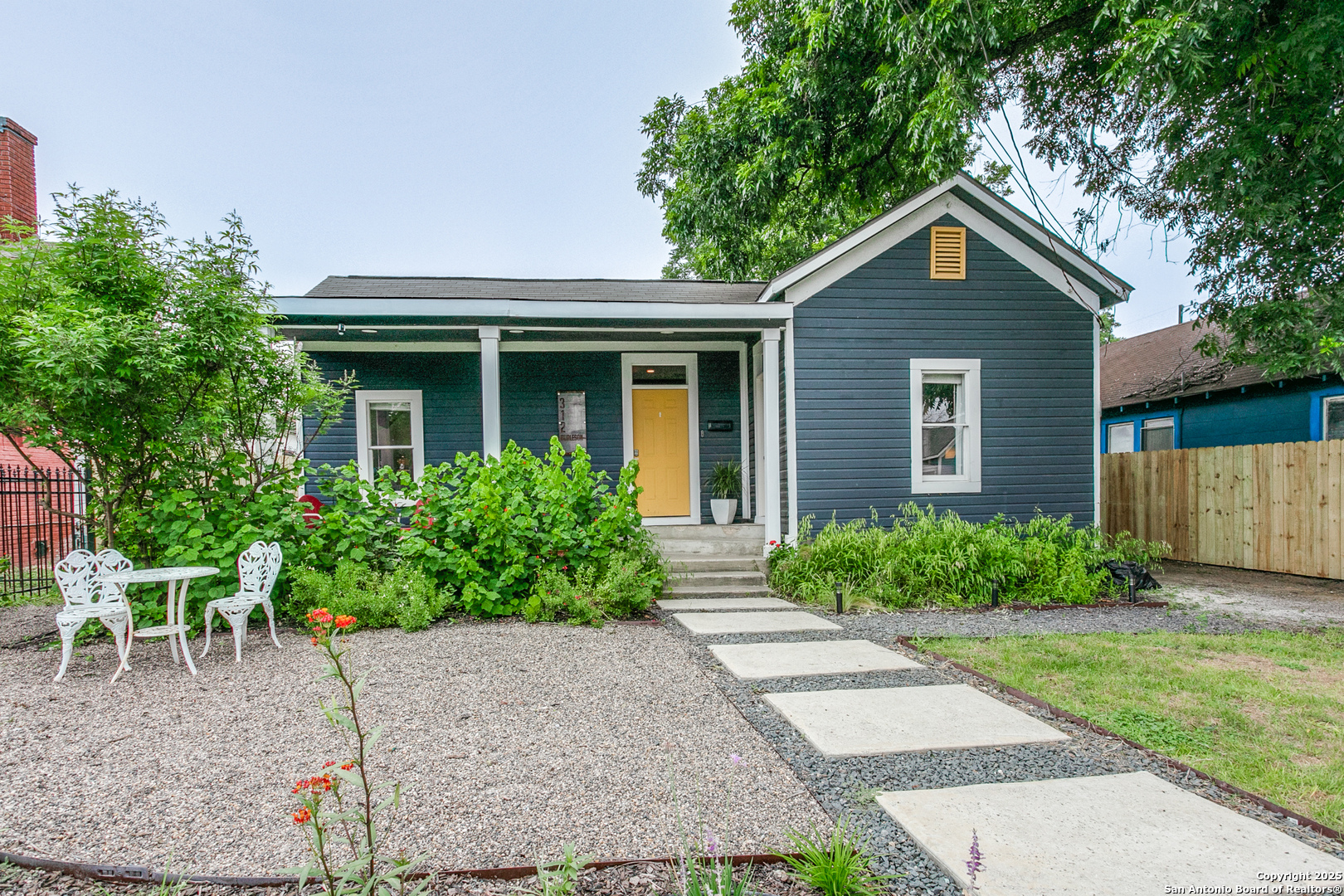 312 Burleson, ,  78202 — photo 1