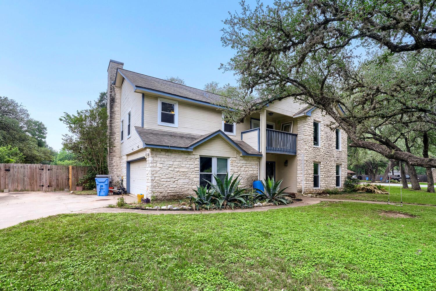 215 Dewberry, Buda, TX 78610 — photo 1