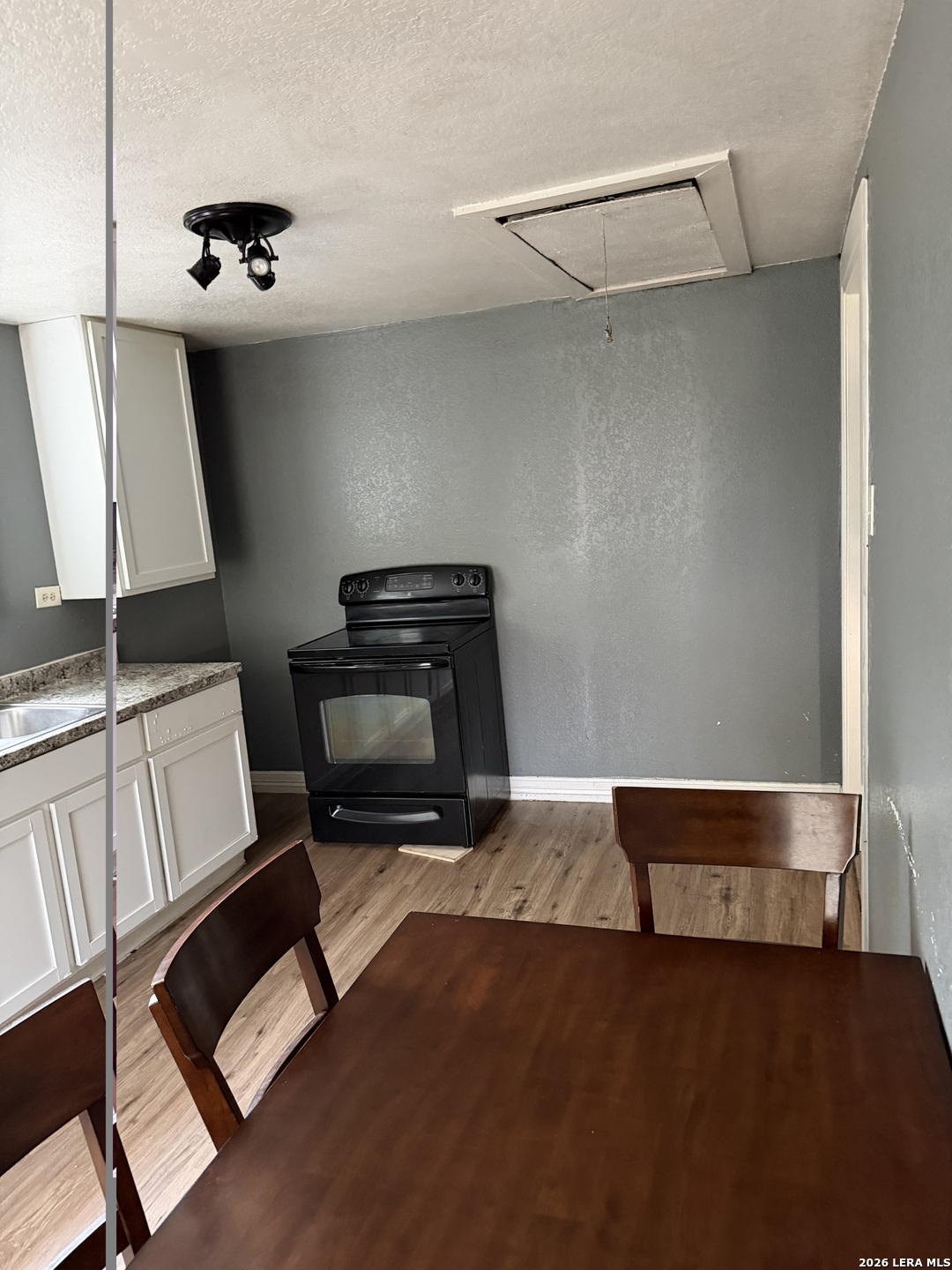 910 LAMAR ST, ,  78202 — photo 1