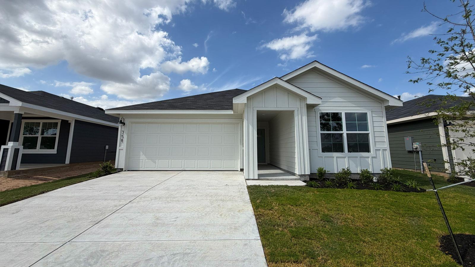 358 San Juan, Bastrop, TX 78602 — photo 1