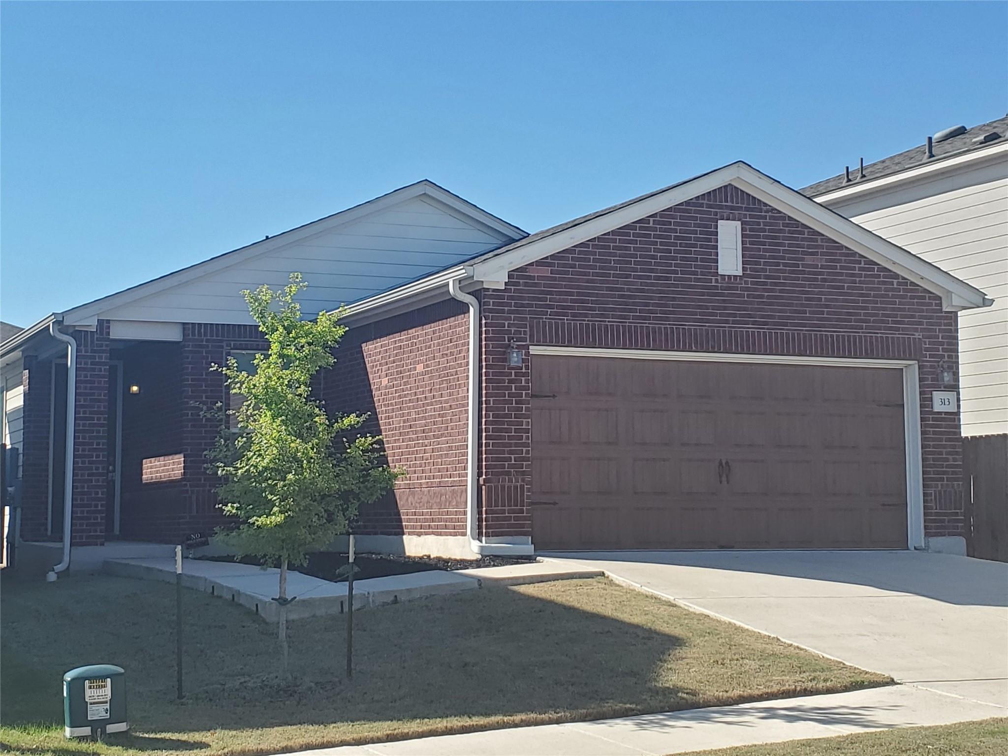313 Los Cobos, Georgetown, TX 78626 — photo 1