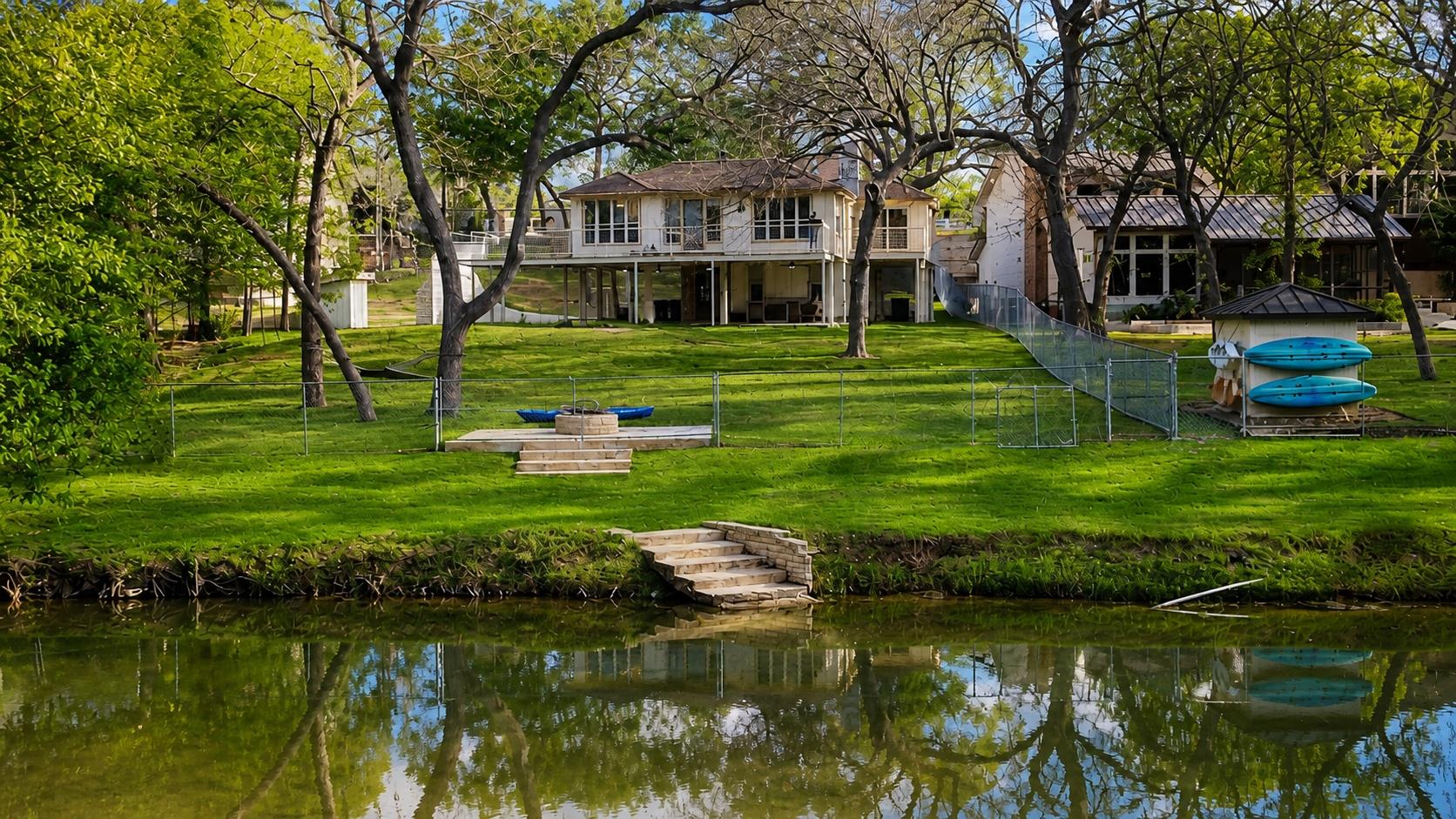 716 River Cliff, Canyon Lake, TX 78133 — photo 1