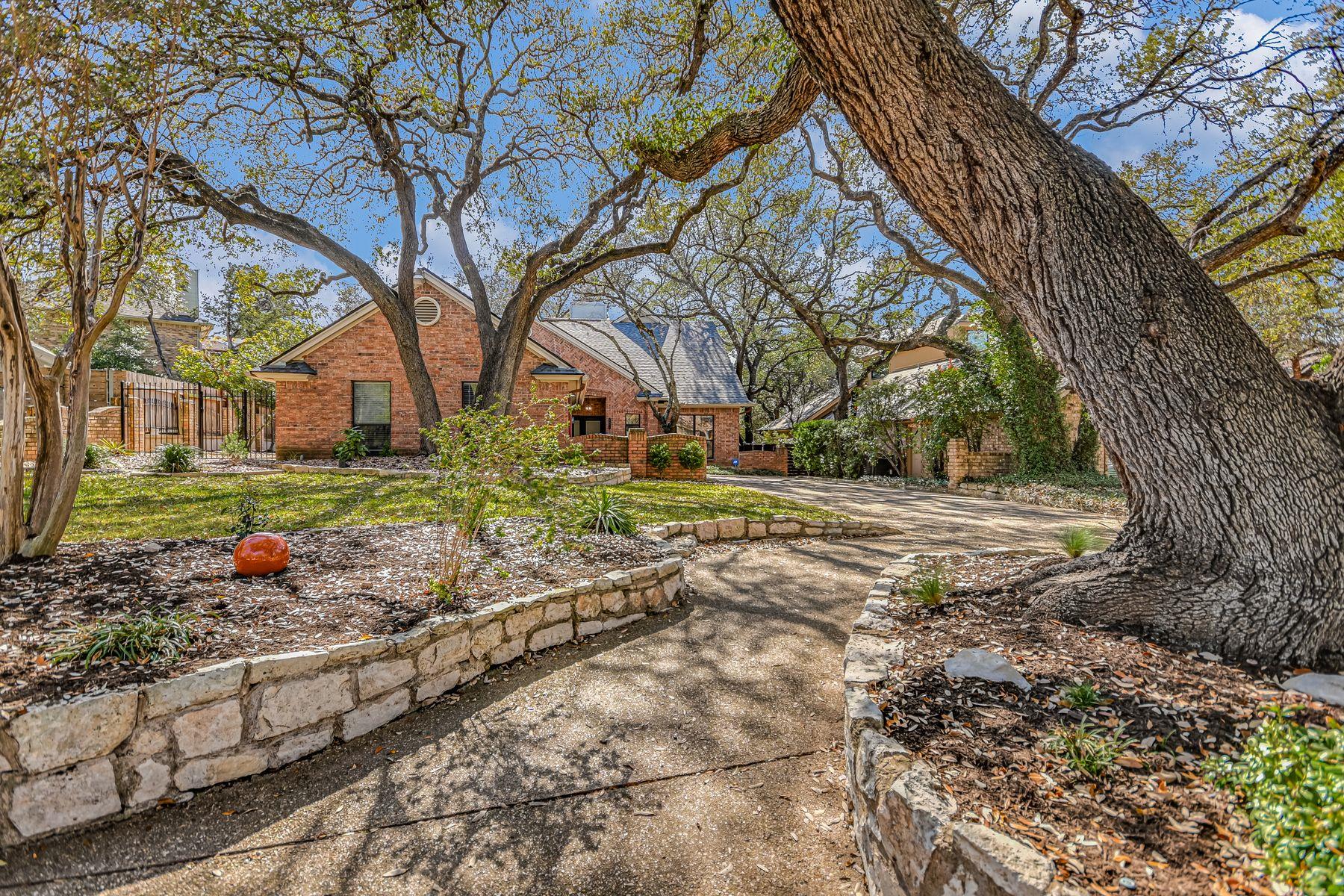 5402 Odessa, Austin, TX 78731 — photo 1