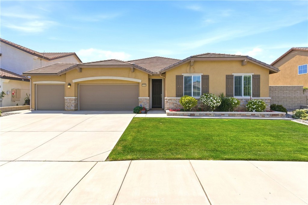 11414 CORTE LOS LAURELES, Jurupa Valley, CA 91752 — photo 1