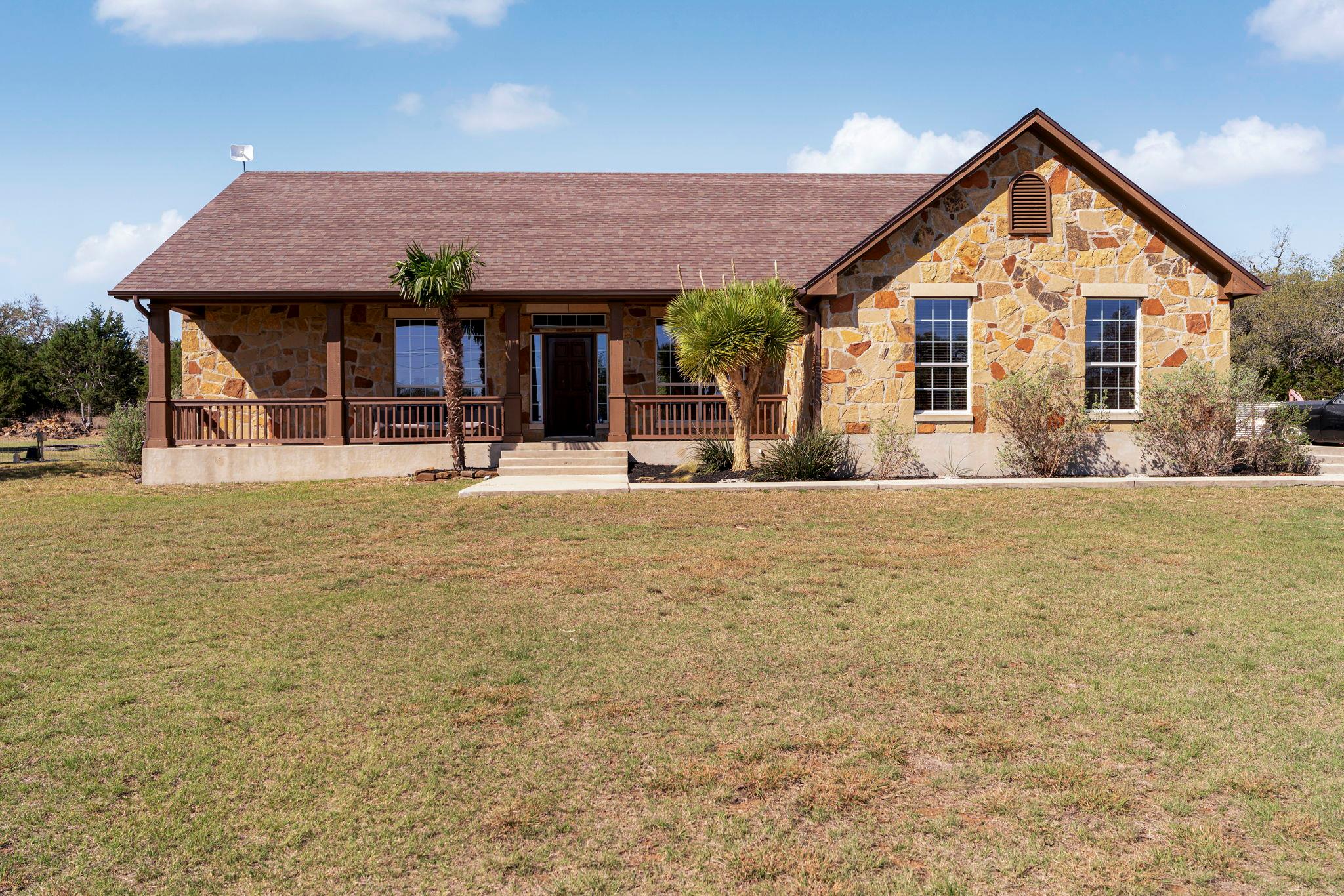 463 Beauchamp, Dripping Springs, TX 78620 — photo 1