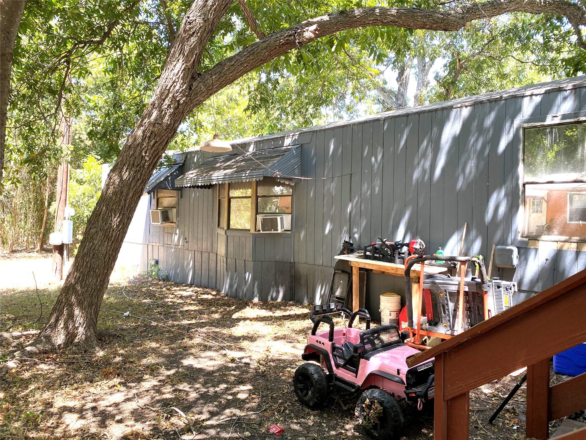 410 North, Kyle, TX 78640 — photo 1