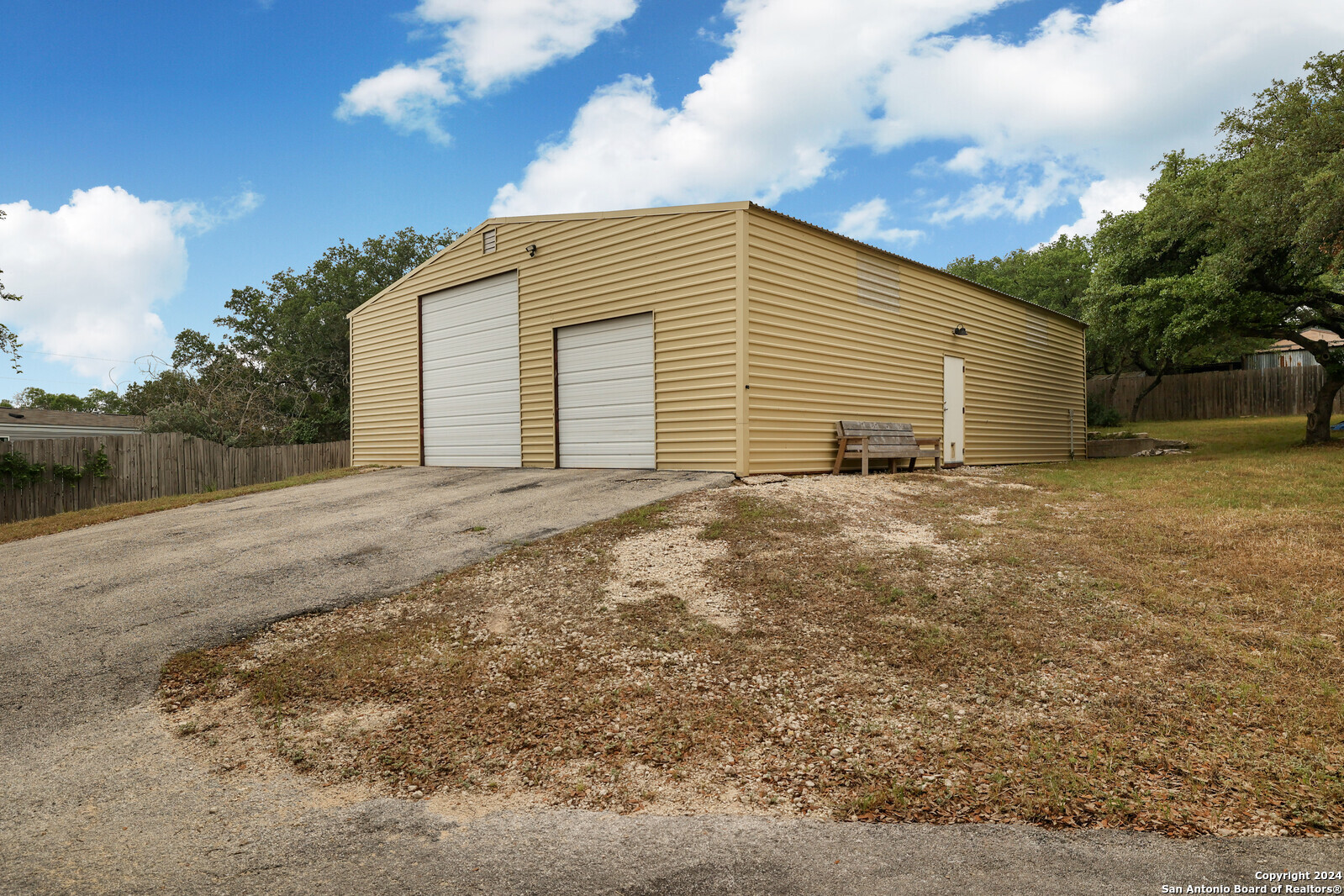 610 Tamarack Dr, ,  78133 — photo 1