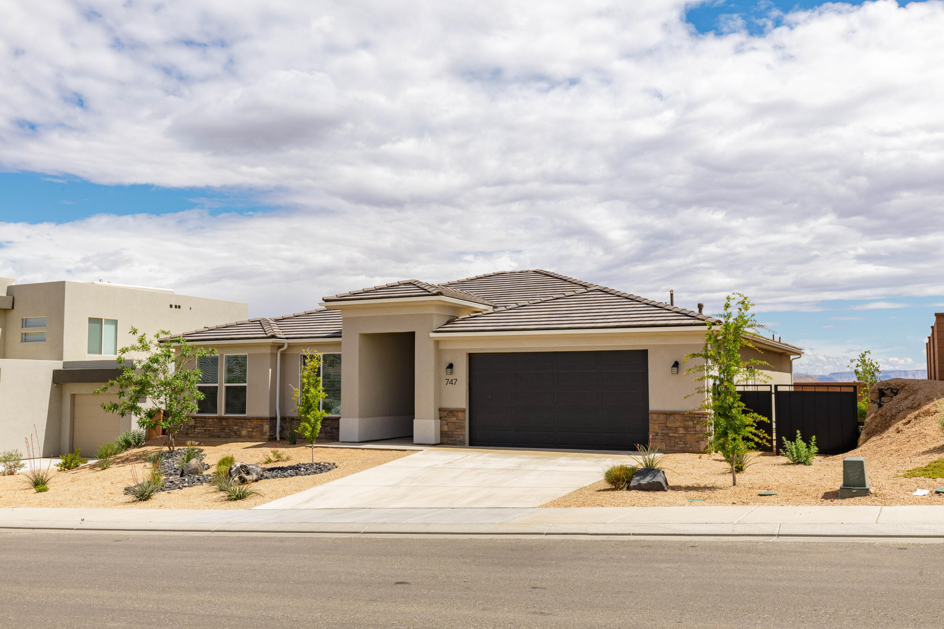 747 Mincio DR, St George, UT 84770 — photo 1