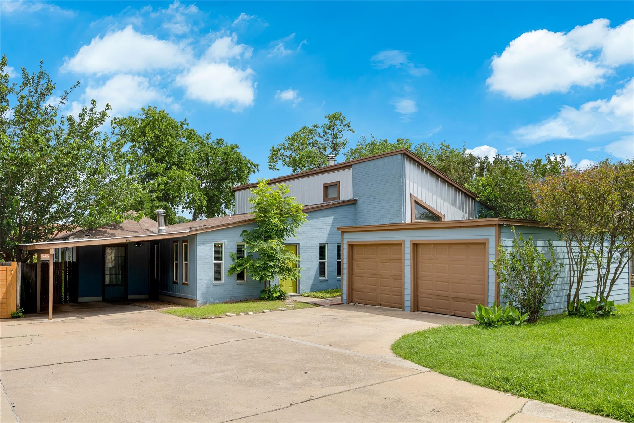 1807 Briar Hill, Austin, TX 78741 — photo 1