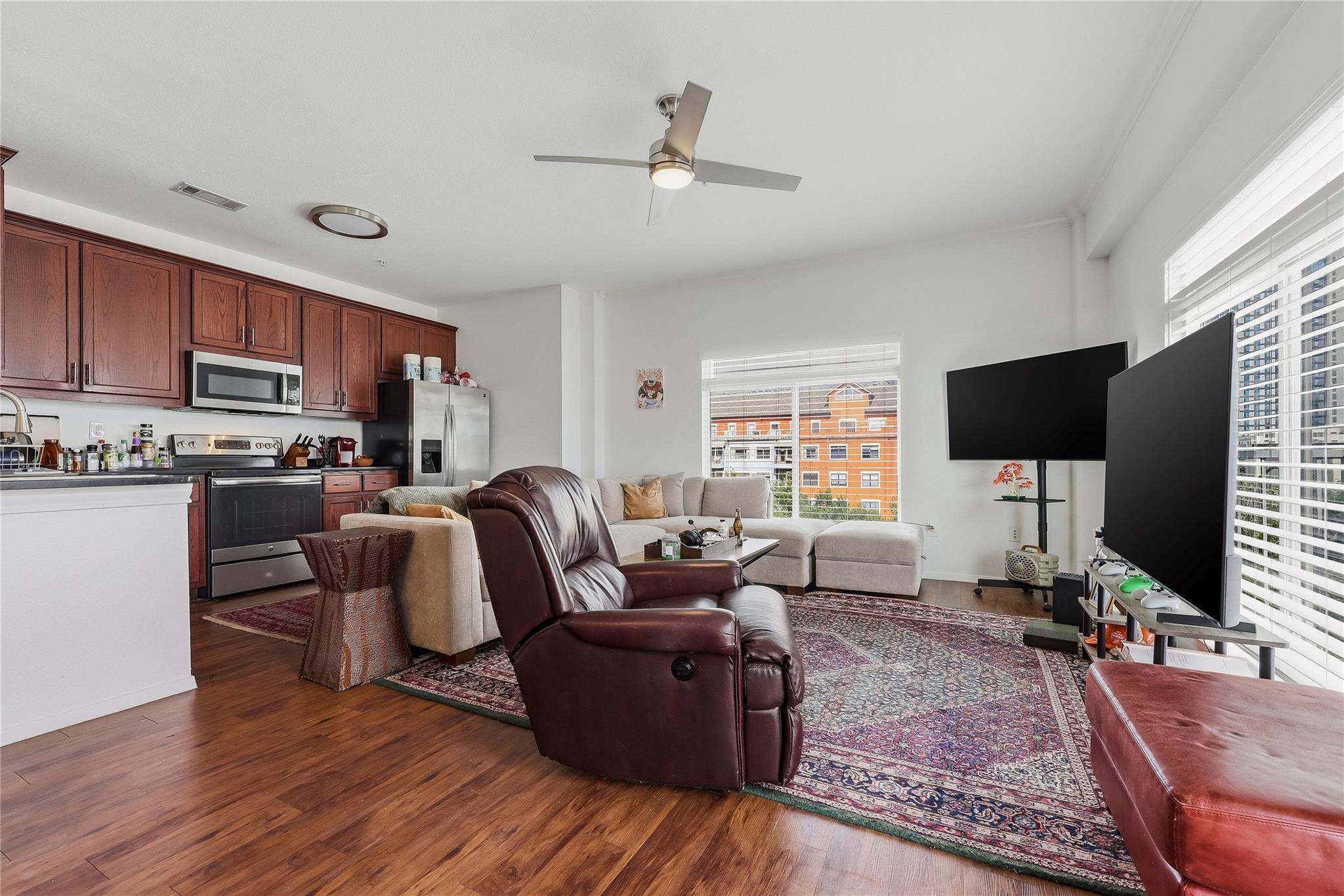 910 25th, Austin, TX 78705 — photo 1