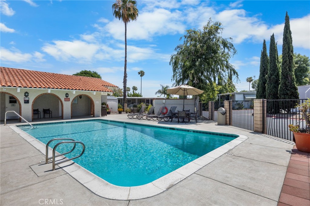 995 Pomona Road 88, Corona, CA 92882 — photo 1