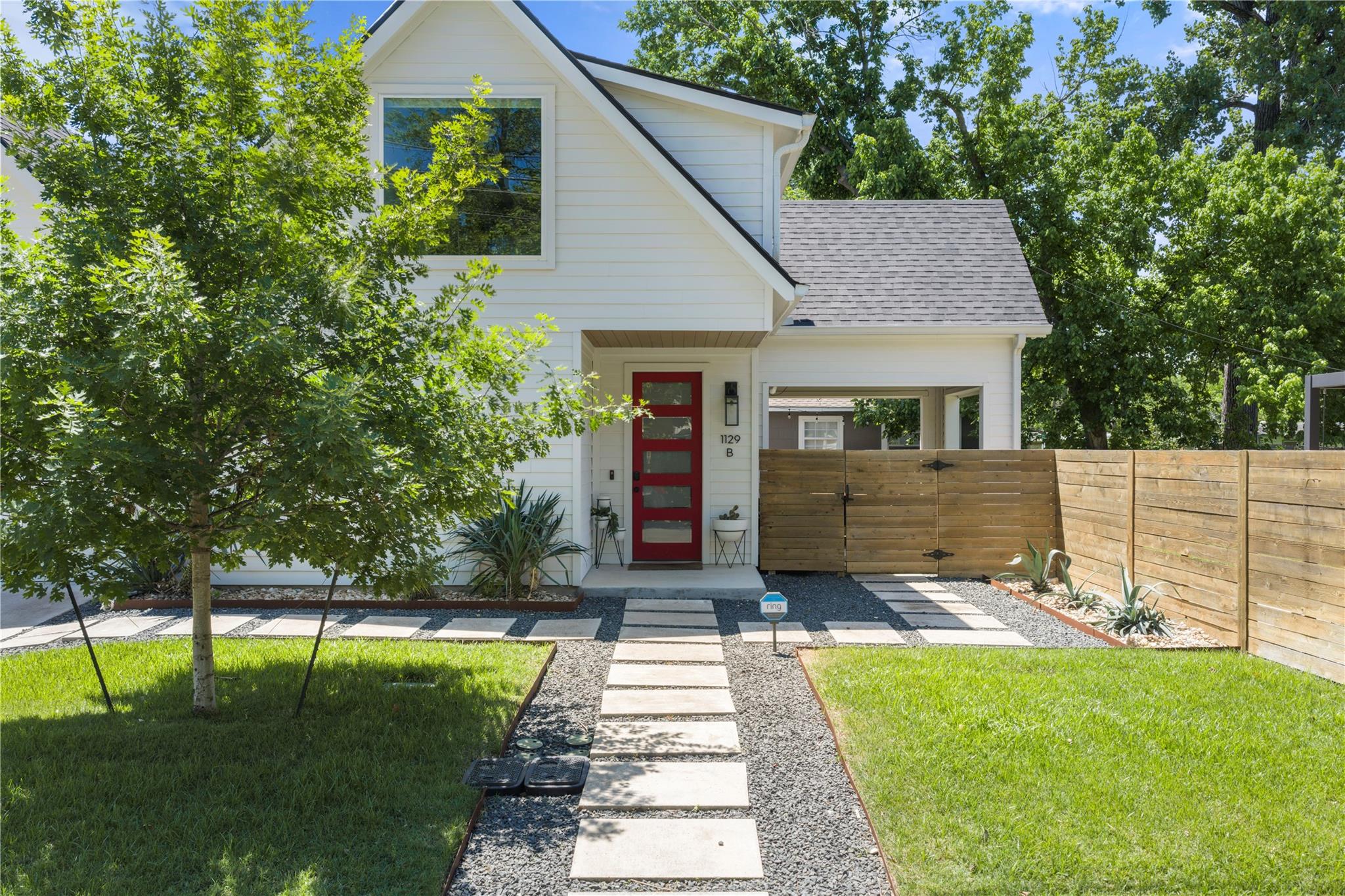 1129 Henninger, Austin, TX 78702 — photo 1