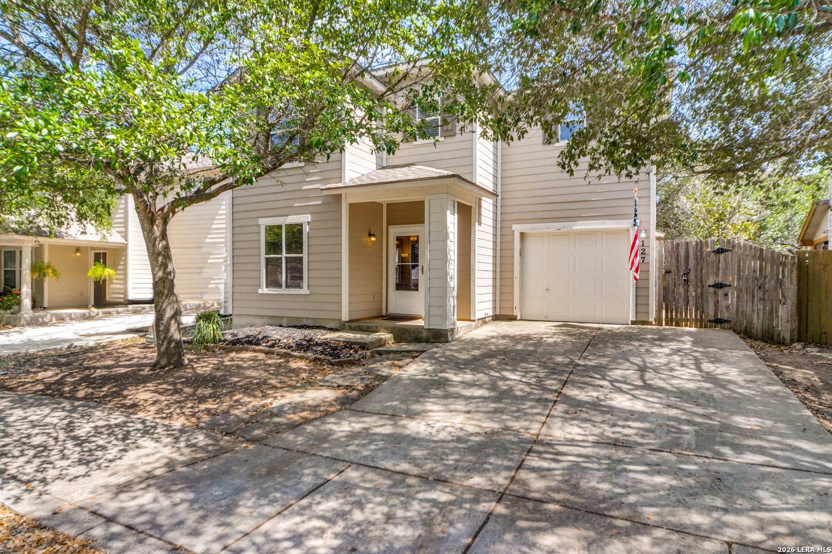127 Hampton Bend, ,  78006 — photo 1