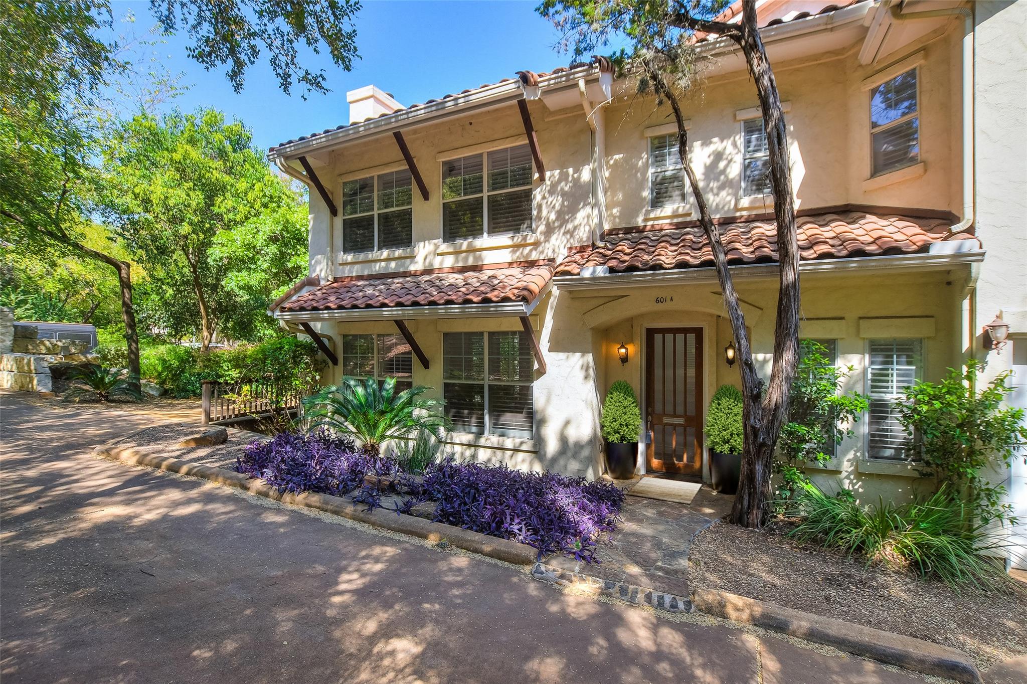 601 Upson, Austin, TX 78703 — photo 1