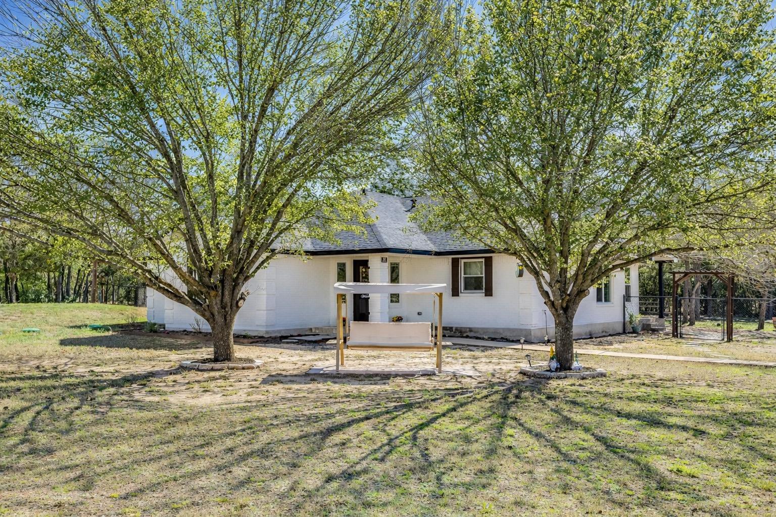 137 Oak, Cedar Creek, TX 78612 — photo 1
