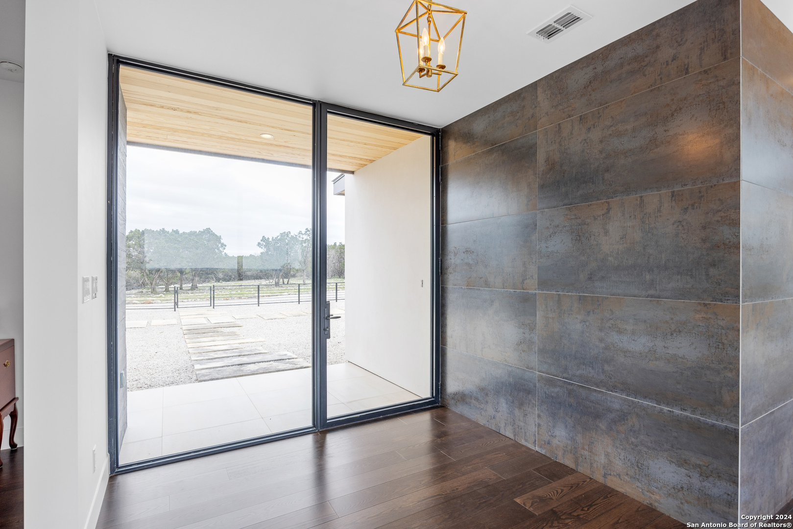 5081 Texas 173, ,  78010 — photo 1