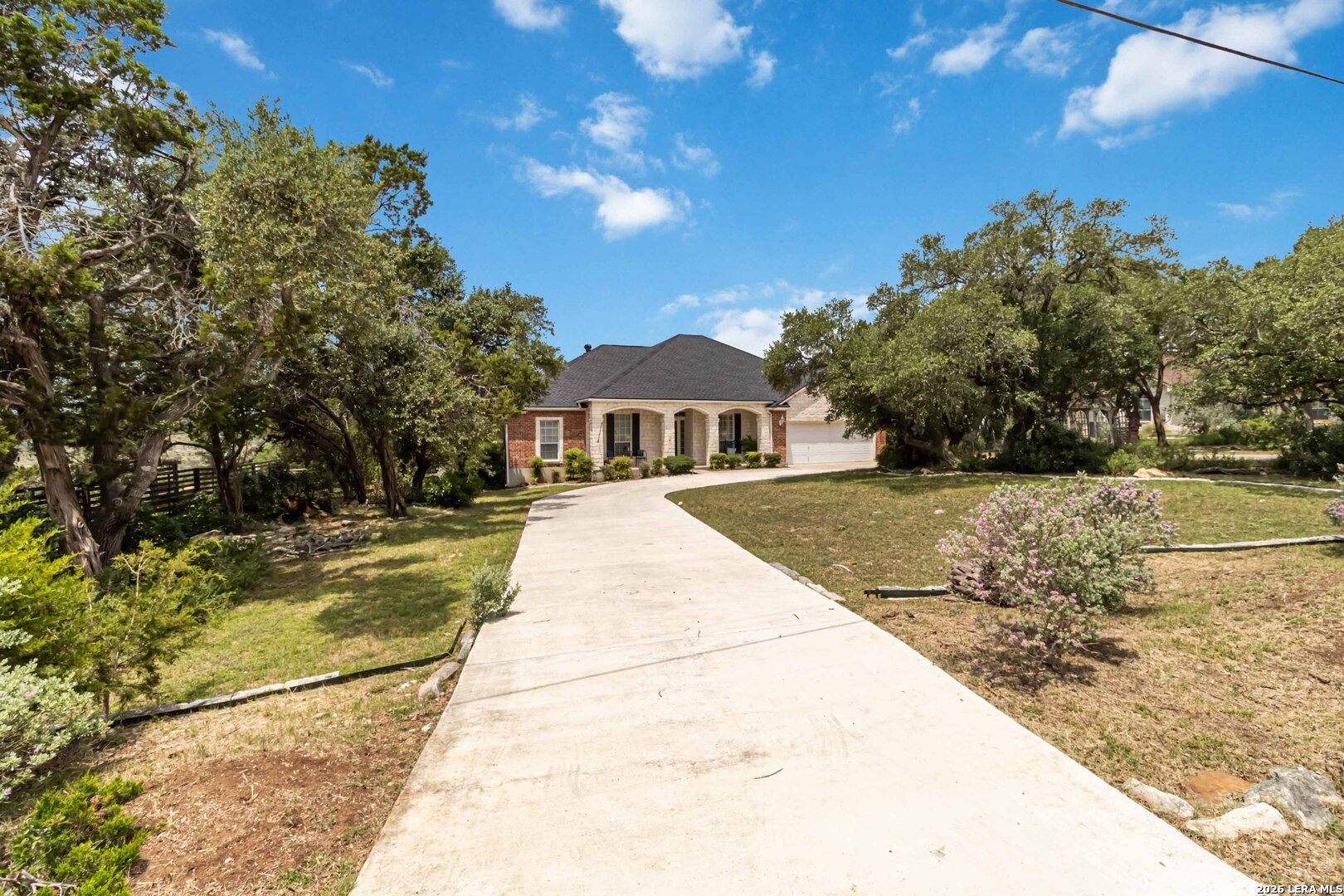 573 MOUNTAIN OAKS DR, ,  78133 — photo 1
