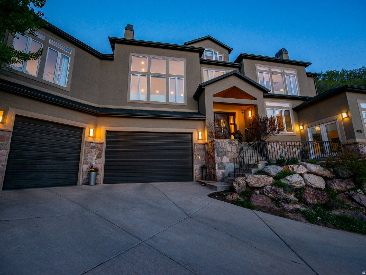 4925 S MOUNTAIN LN, Salt Lake City, UT 84124 — photo 1