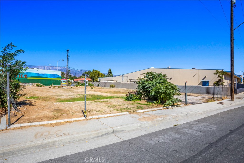 579 W Livingston, Banning, CA 92220 — photo 1