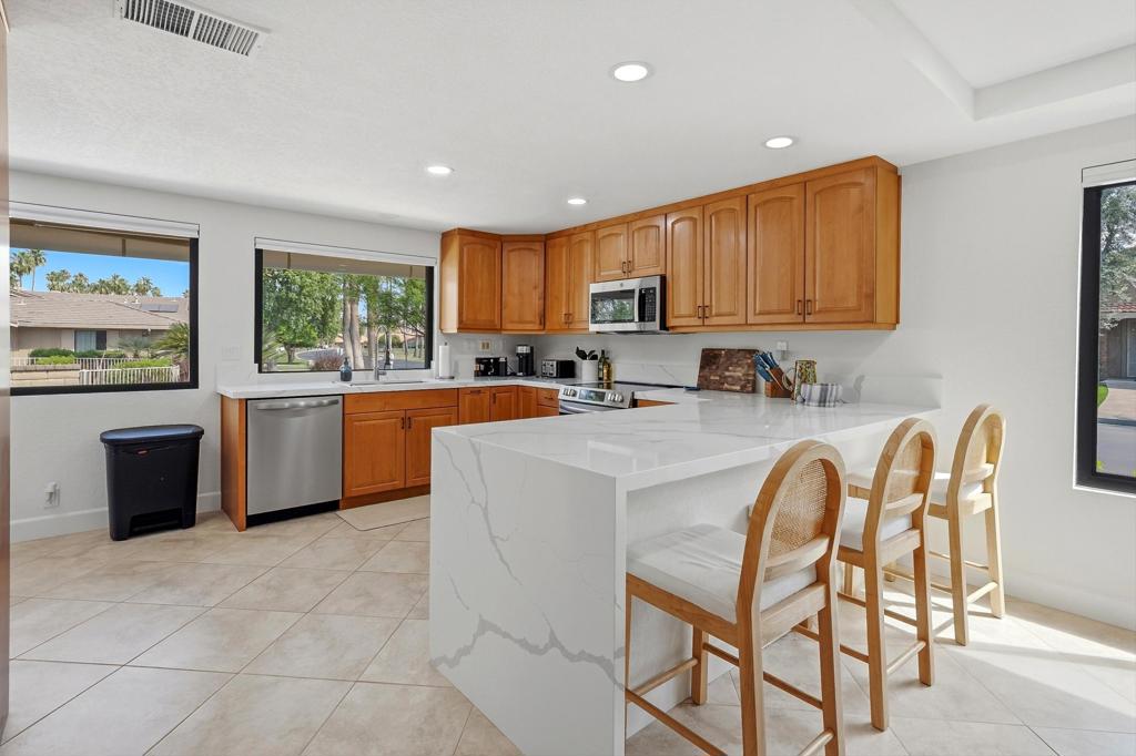 2 Maximo Way, Palm Desert, CA 92260 — photo 1