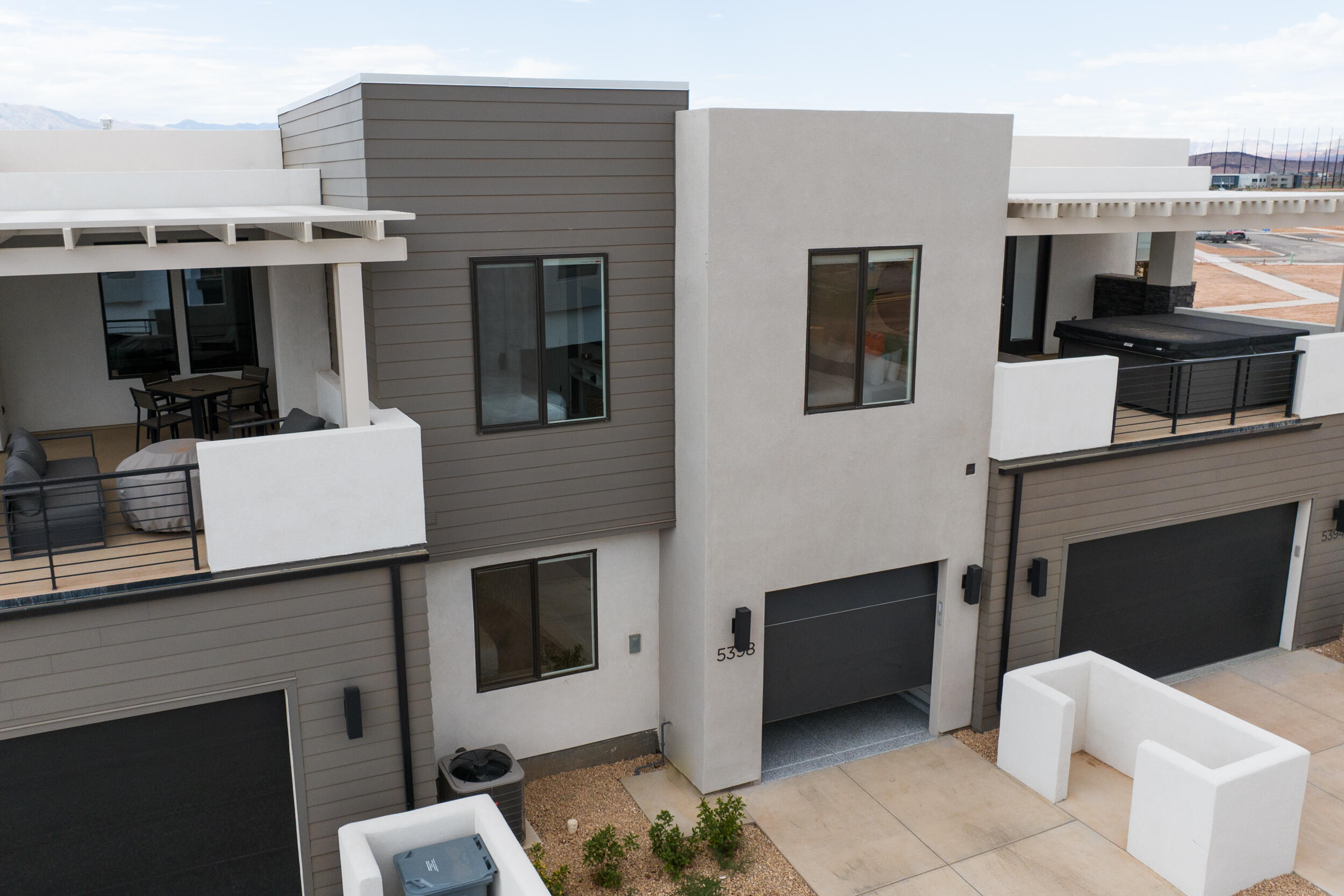 5398 Aquamarine LN