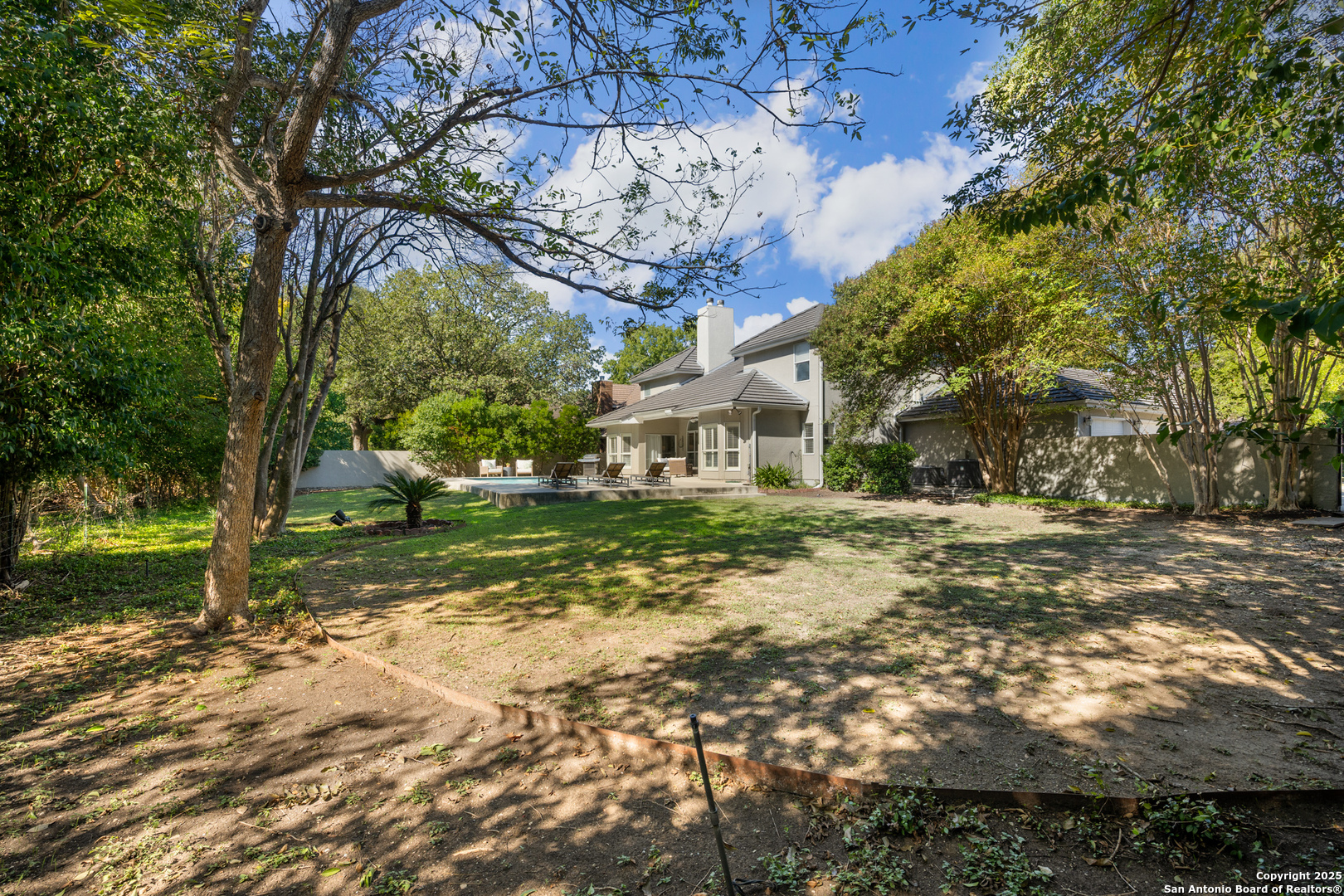 10 Thornhurst