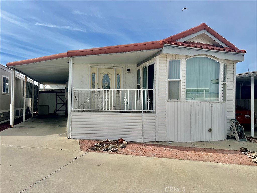 1295 S Cawston 429