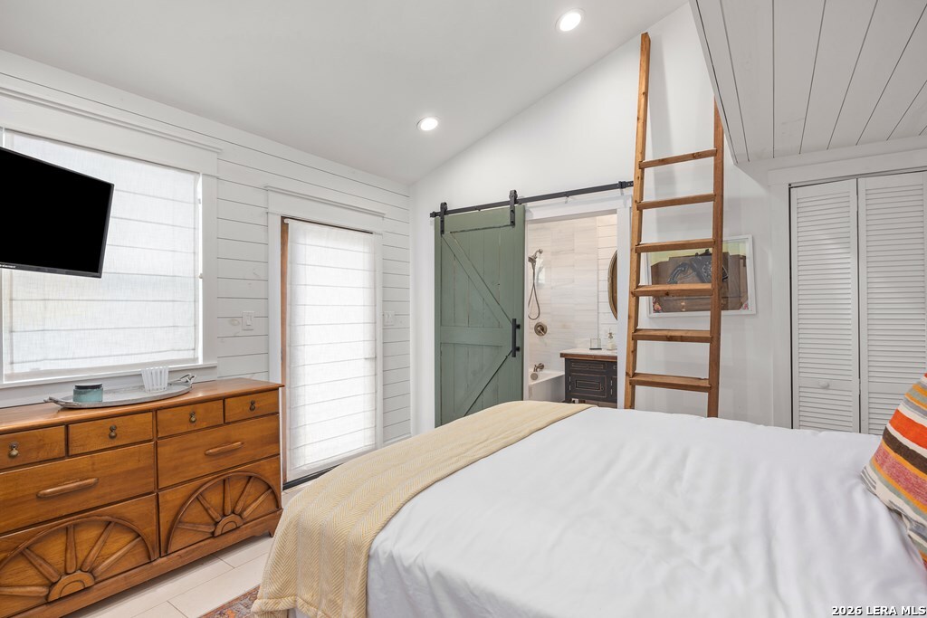 121 Simpson Rd, , 78013 — photo 1